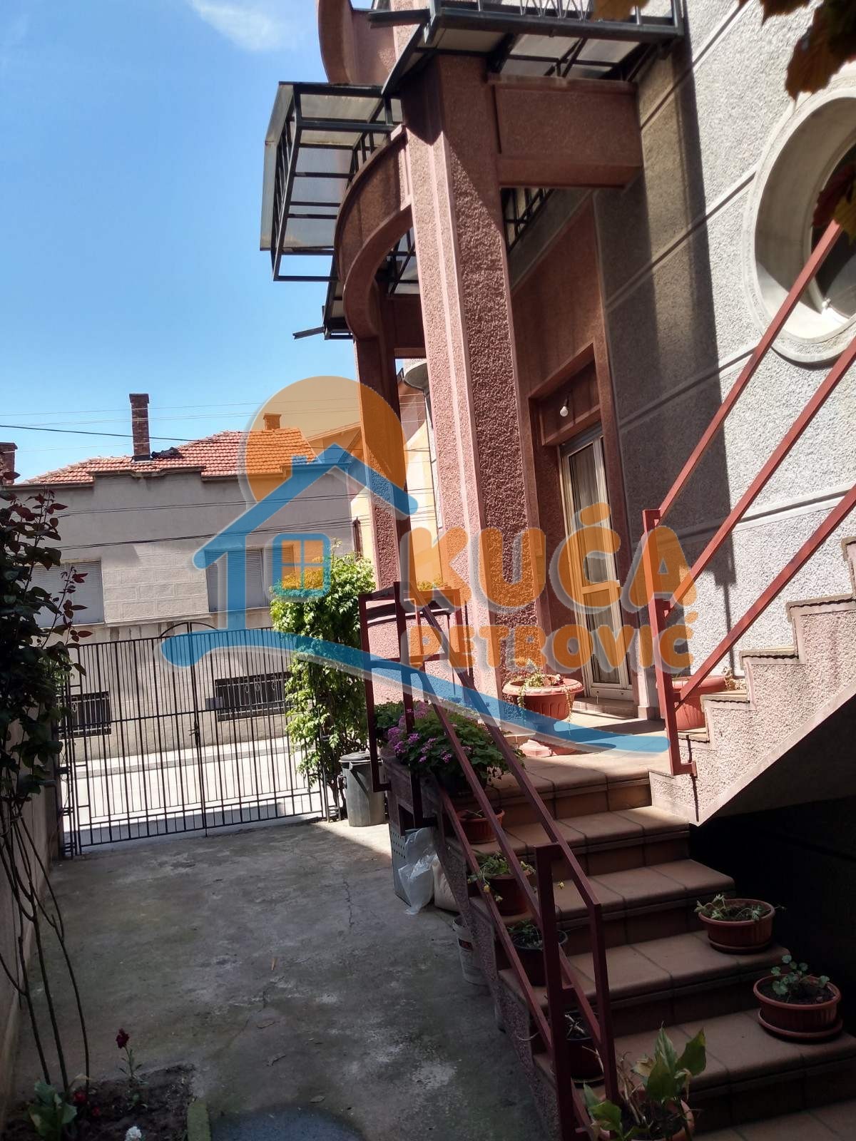 četvorosobna kuća, 450 m2, Centar, Jug Bogdanova ID: p-05303 3