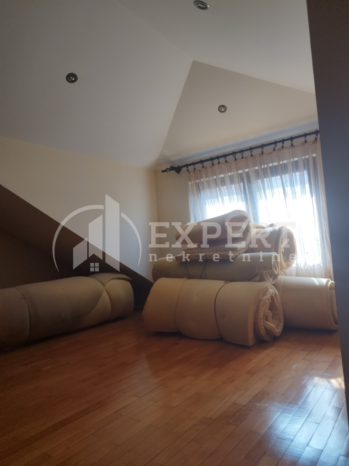 četvorosobna kuća, 450 m2, Crveni Pevac, Vojvode Mišića ID: p-09398 14