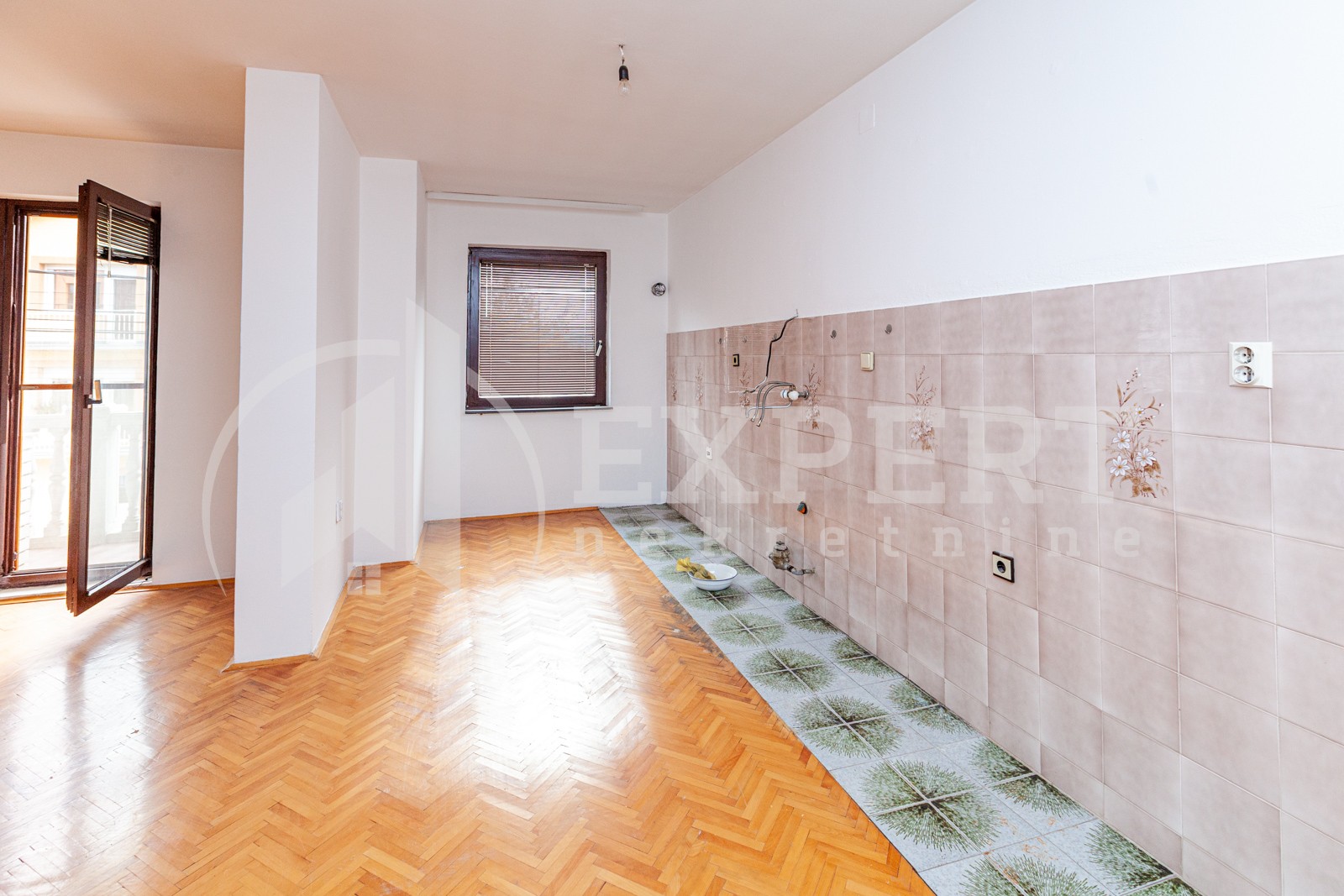 četvorosobna kuća, 560 m2, Pantelej, Krfska ID: p-04579 23