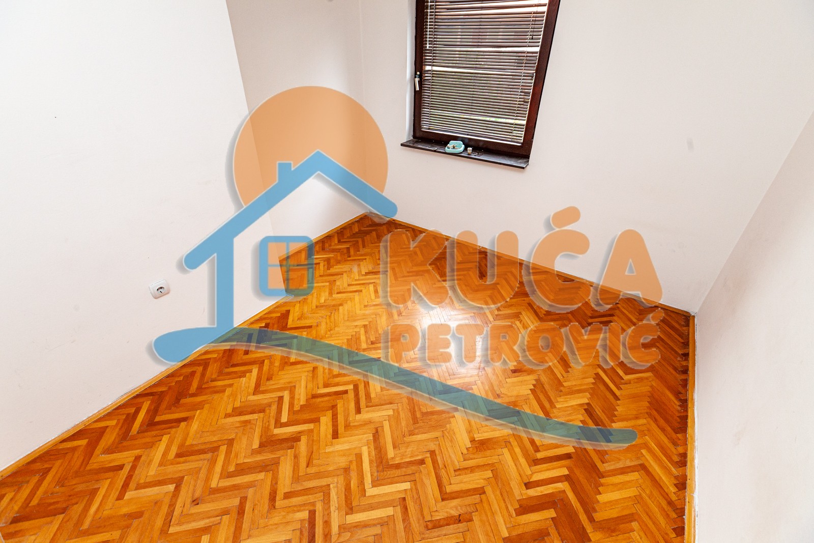 četvorosobna kuća, 560 m2, Pantelej, Krfska ID: p-04579 25