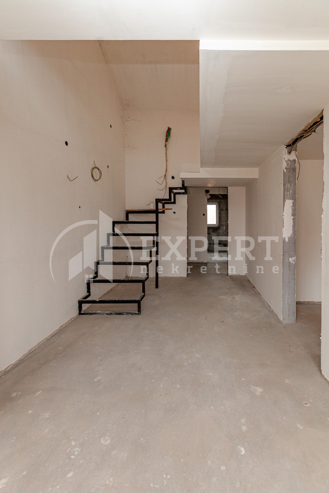 četvorosobna kuća, 79 m2, Durlan, Matejevački put ID: p-04338 12