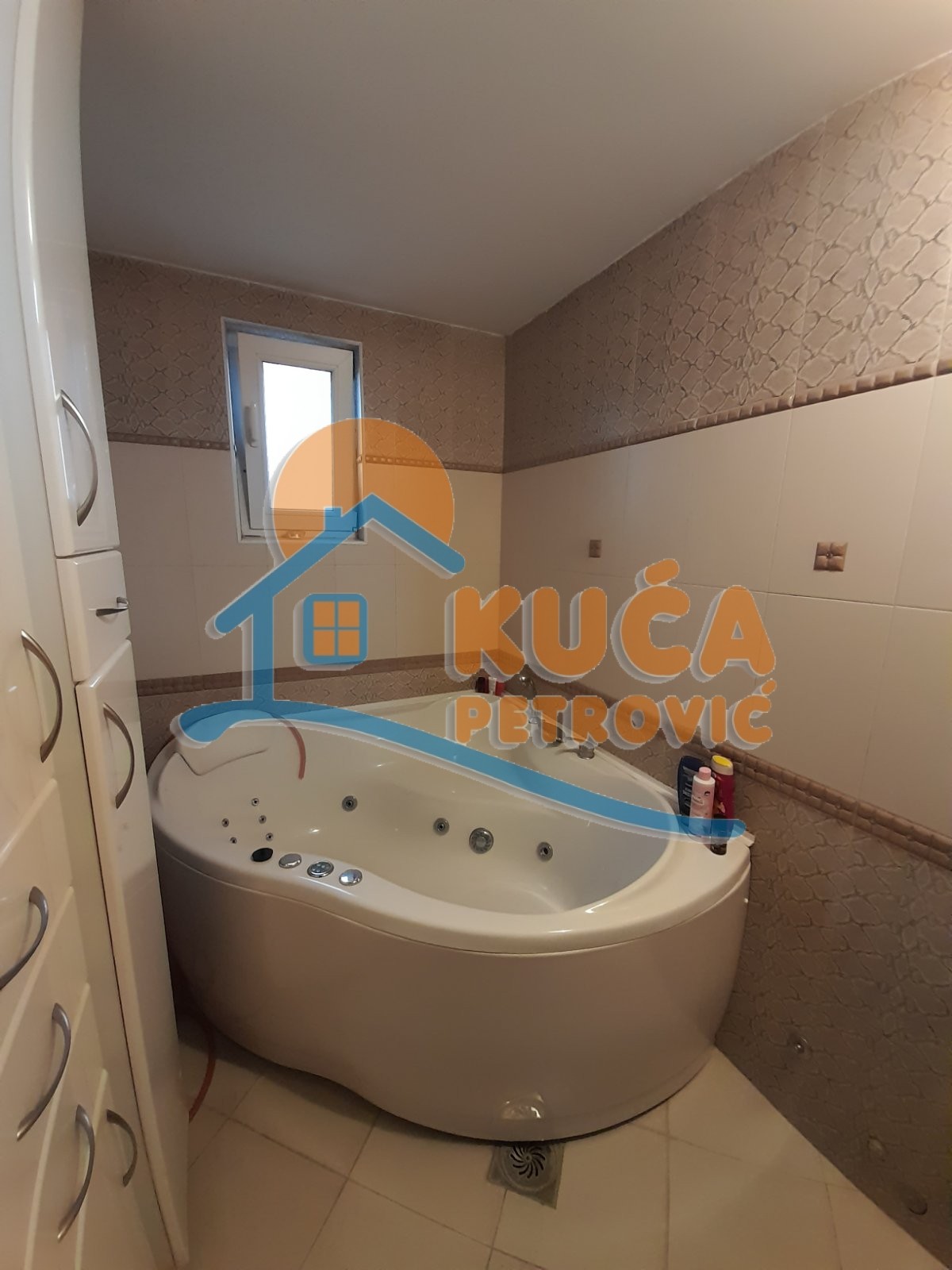 Dvosoban stan, 100 m2, Donja Vrežina, Skopska ID: i-010912 17