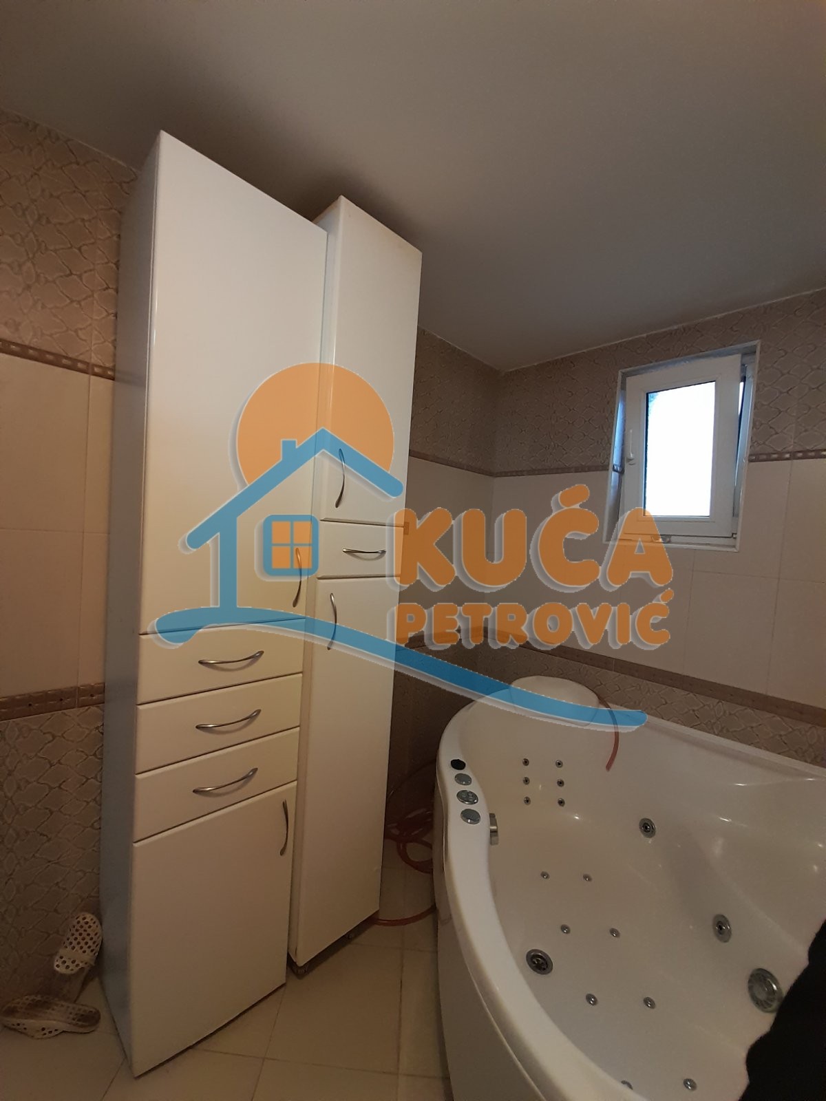 Dvosoban stan, 100 m2, Donja Vrežina, Skopska ID: i-010912 18