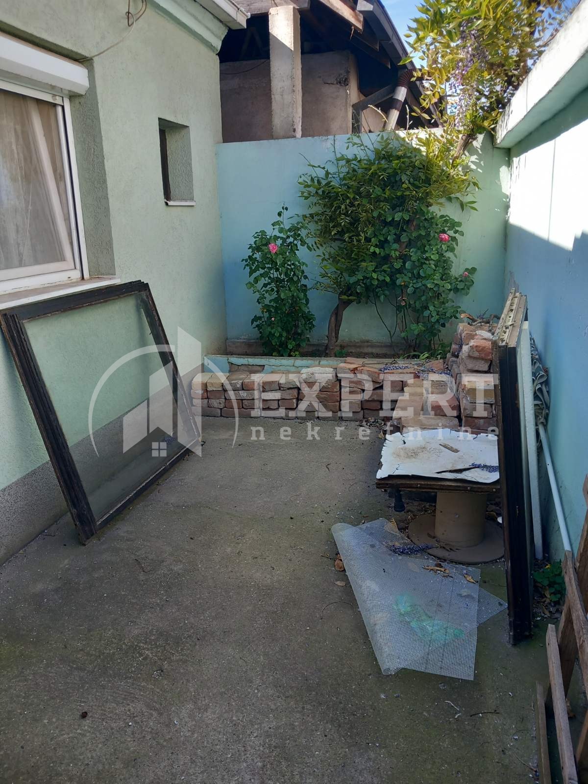 Dvosoban stan, 72 m2, Kičevo, Šumadijska ID: p-011261 2