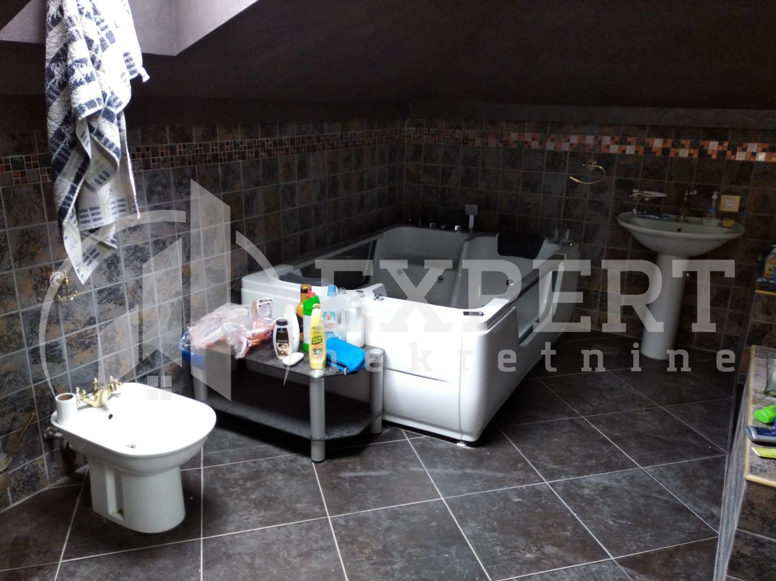 Dvosoban stan, 134 m2, Jagodin Mala, Knjaževačka ID: p-01044 23