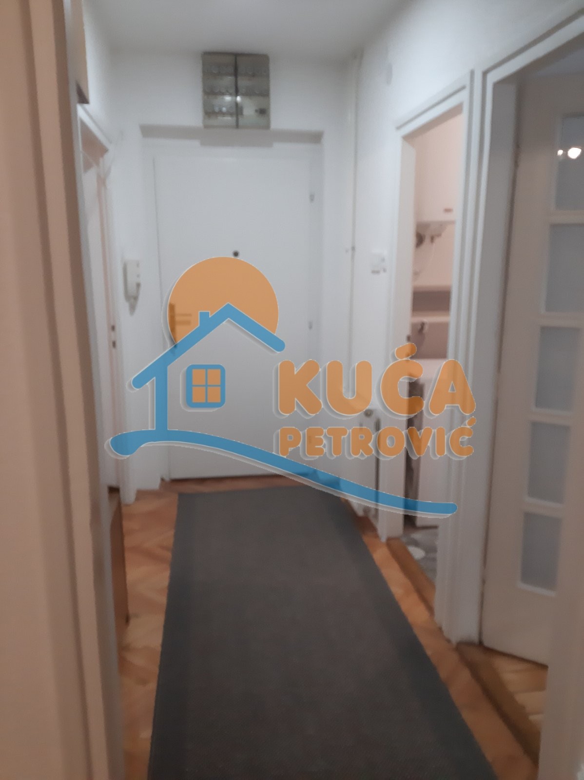 Dvosoban stan, 60 m2, Centar, Davidova ID: i-08076 11