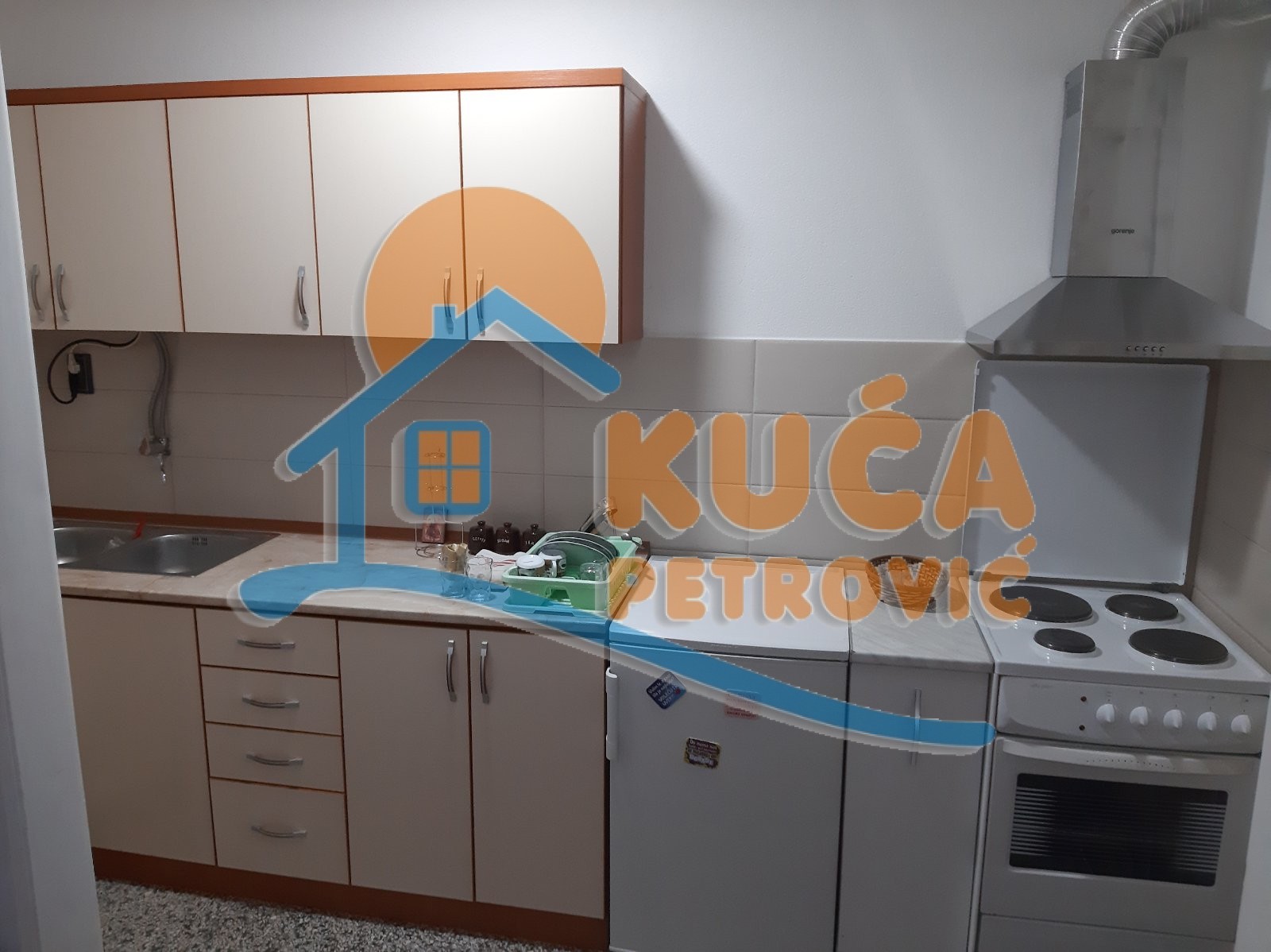 Dvosoban stan, 60 m2, Centar, Davidova ID: i-08076 3