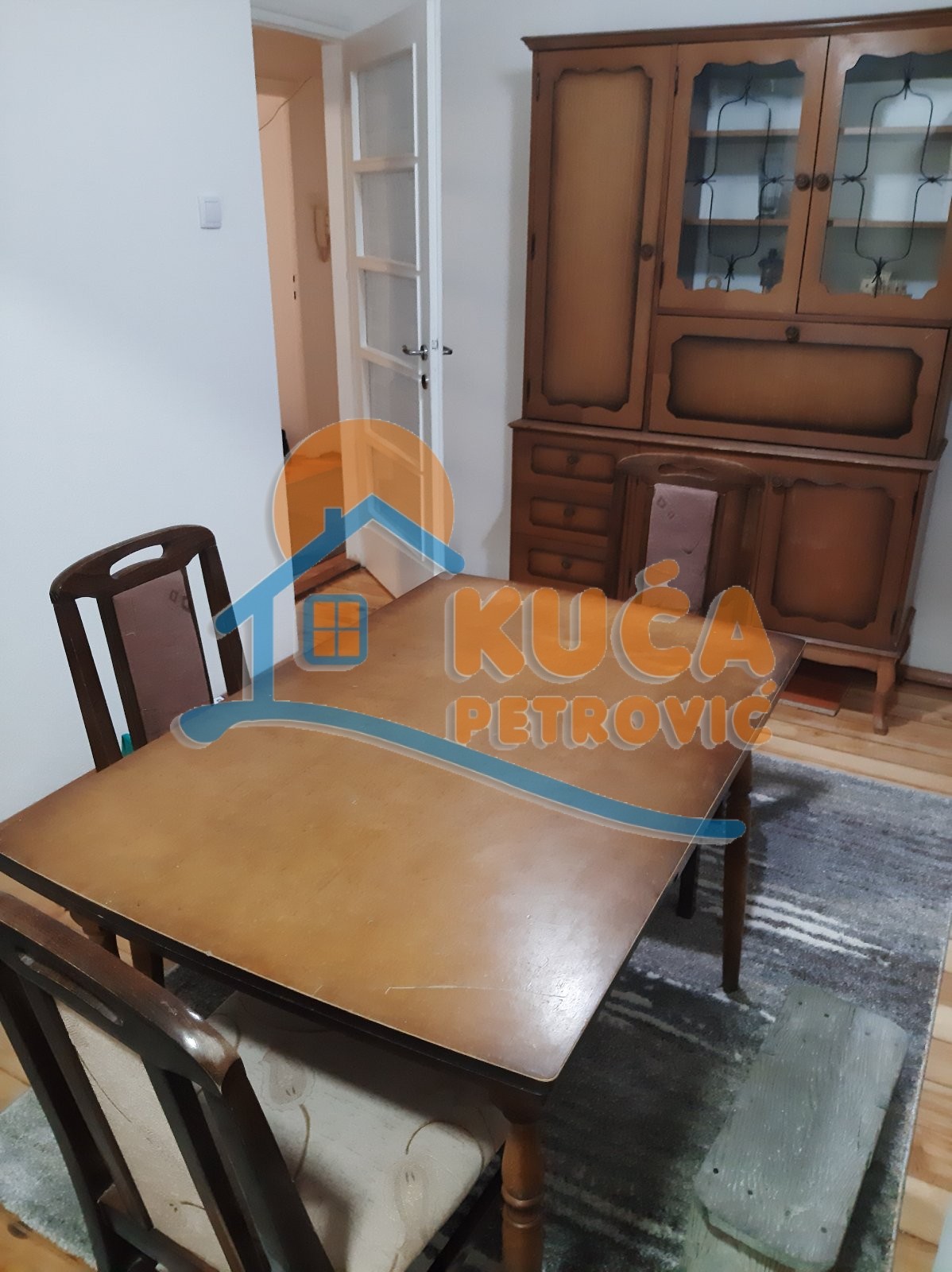 Dvosoban stan, 60 m2, Centar, Davidova ID: i-08076 5