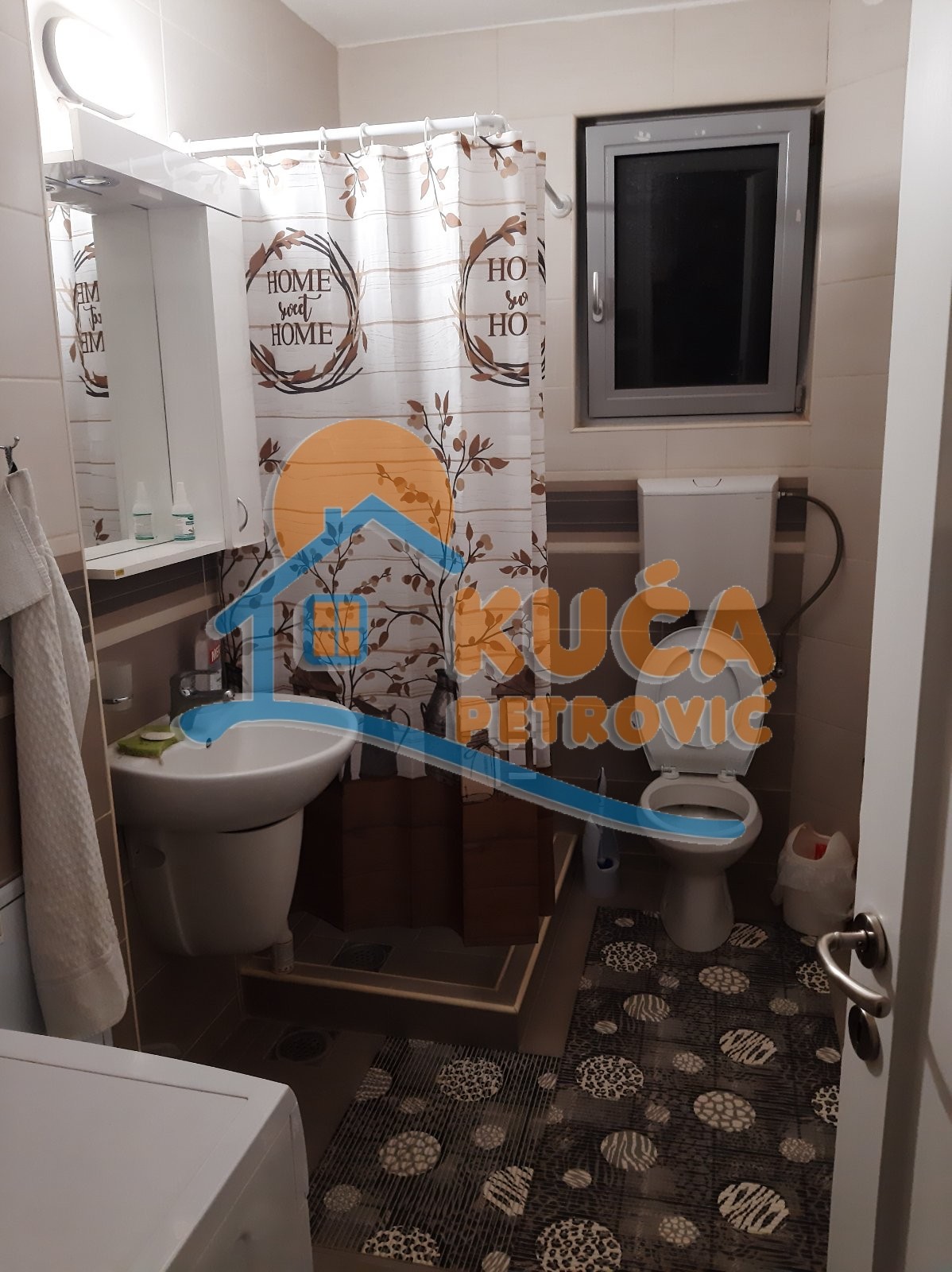 Dvosoban stan, 60 m2, Centar, Davidova ID: i-08076 8