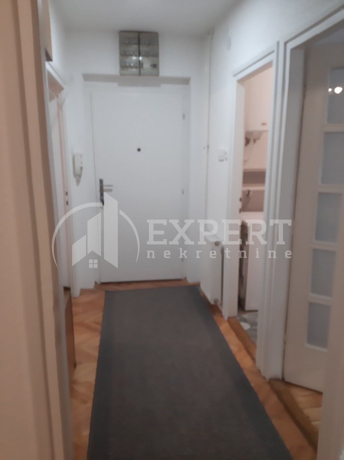 Dvosoban stan, 60 m2, Centar, Davidova ID: i-08076 11