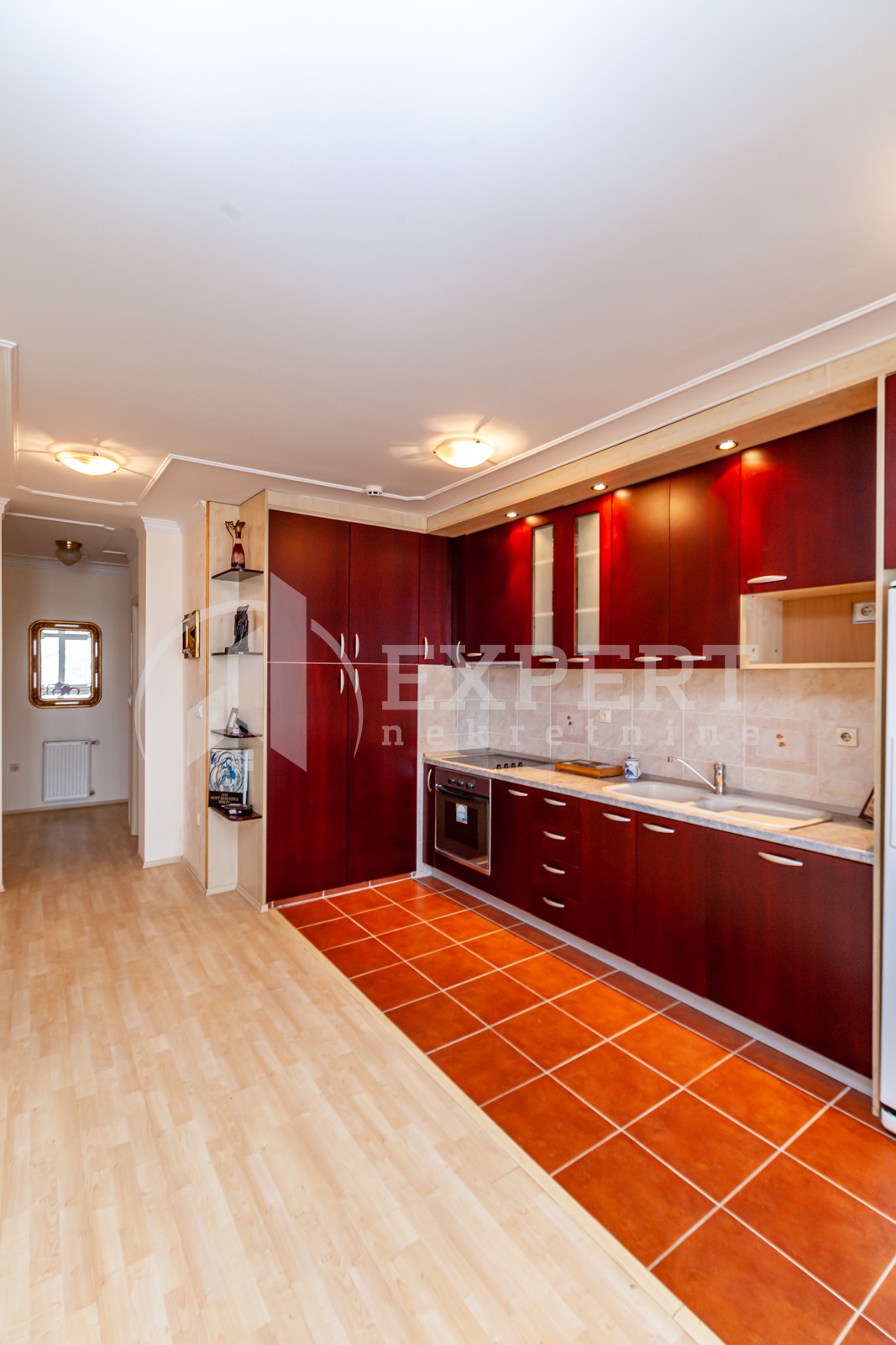 Dvosoban stan, 78 m2, Duvanište, Vizantijski bulevar ID: p-08266 14