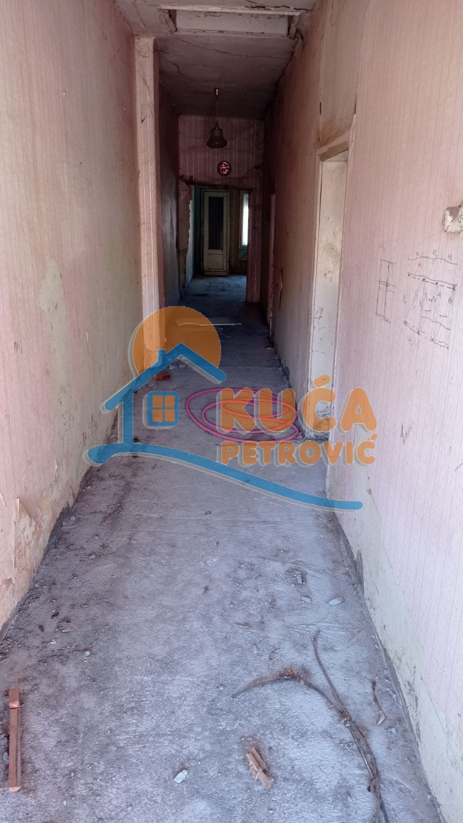 Dvosobna kuća, 70 m2, Knjaza Miloša ID: i-05637 7