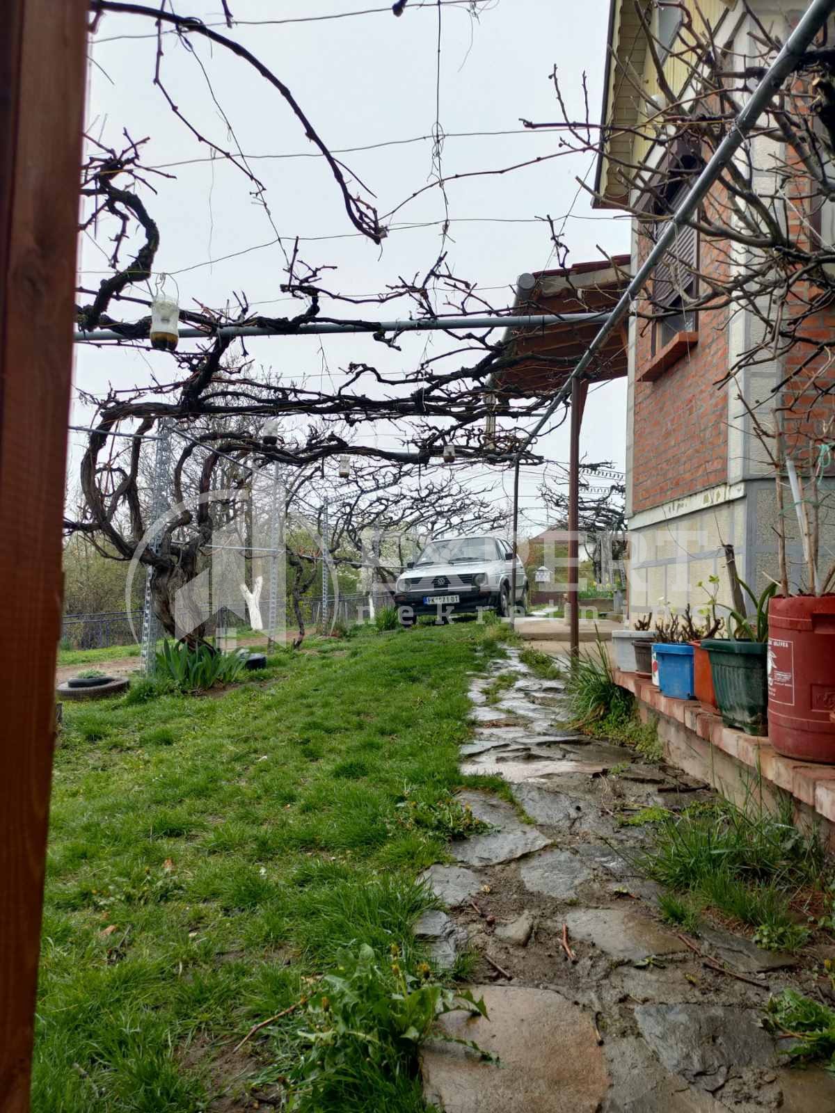 Dvosobna kuća, 80 m2, Staro Momčilovo, Staro Momčilovo ID: p-010338 17