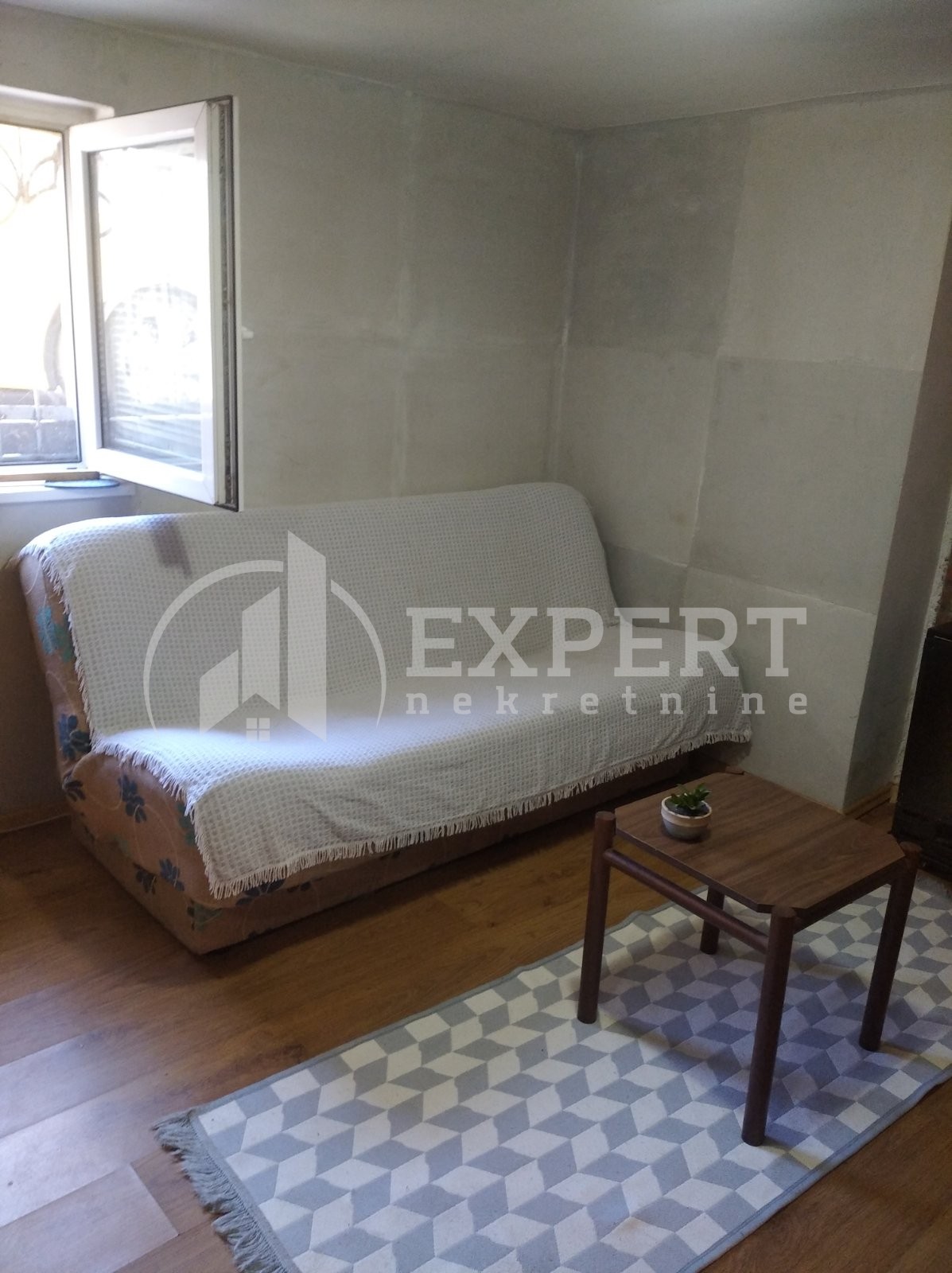 Jednosoban stan, 30 m2, Centar, Jeronimova ID: i-011211 2