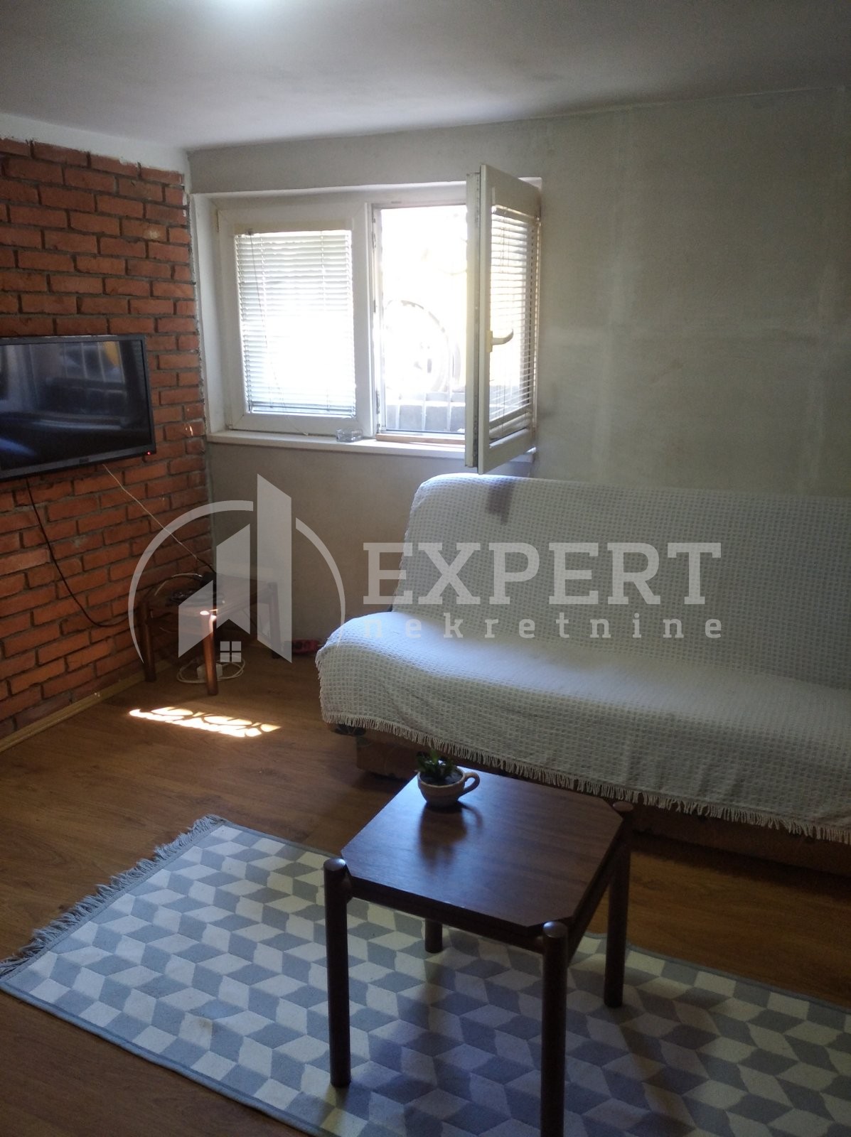 Jednosoban stan, 30 m2, Centar, Jeronimova ID: i-011211 3