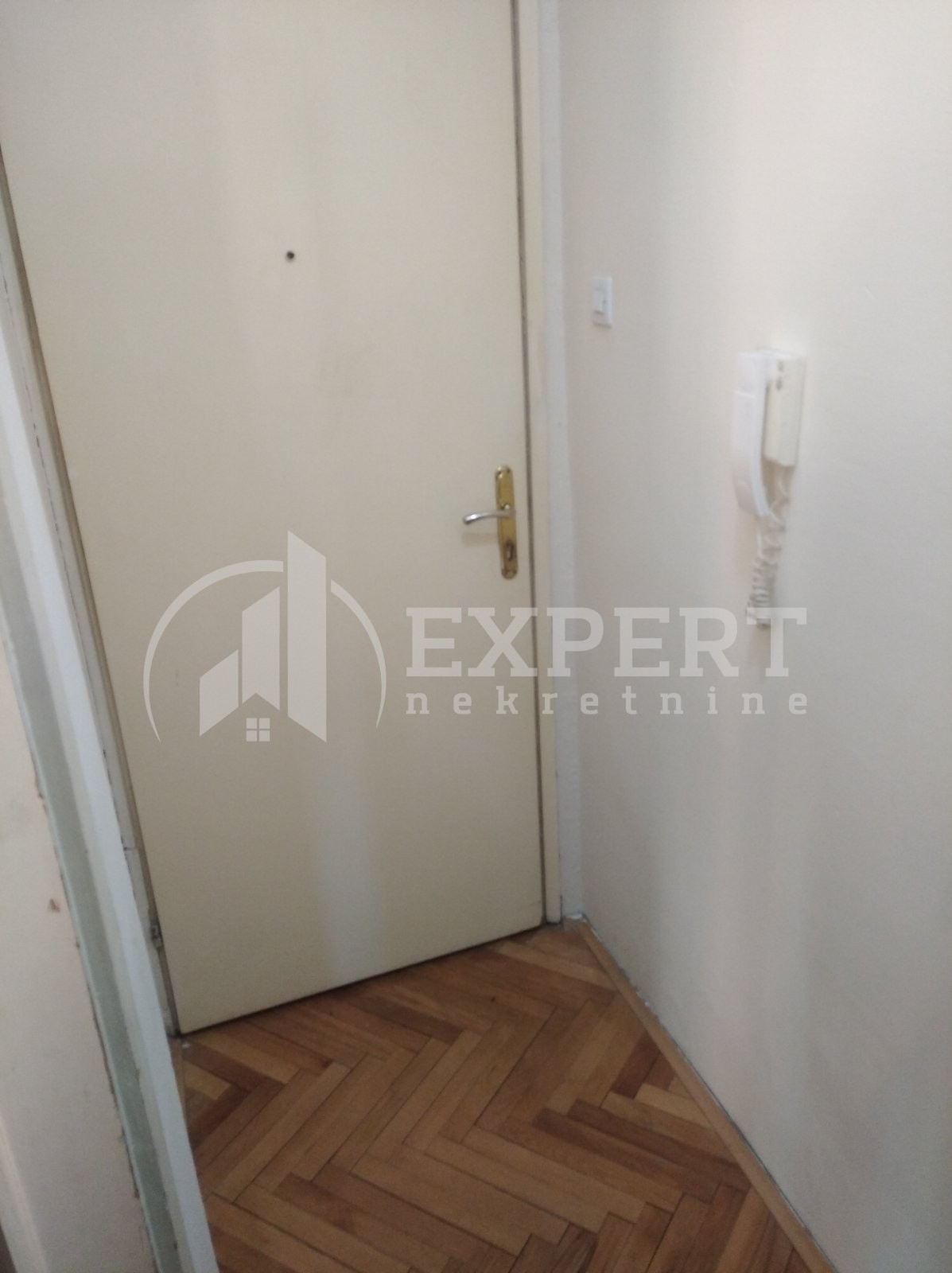 Jednosoban stan, 45 m2, Dom zdravlja, Vojvode Tankosića ID: i-010441 10