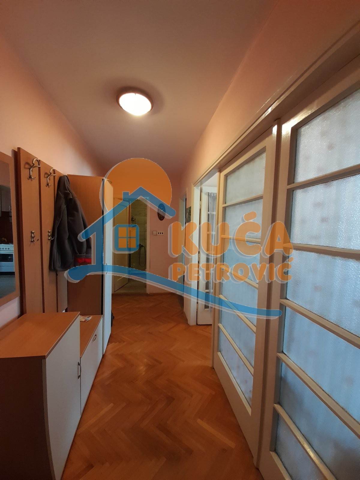 Jednosoban stan, 38 m2, Marger, Trg 14. oktobra ID: i-010939 11