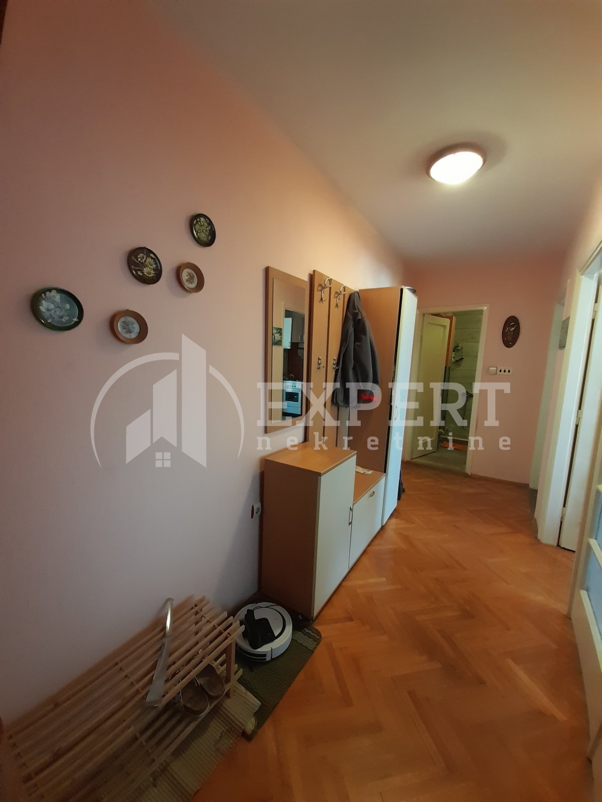Jednosoban stan, 38 m2, Marger, Trg 14. oktobra ID: i-010939 10