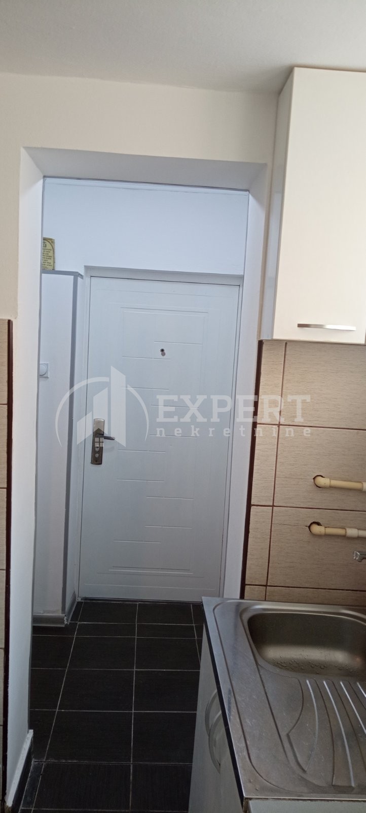 Jednosoban stan, 40 m2, Železnička stanica, Vojvode Gojka ID: p-09564 8