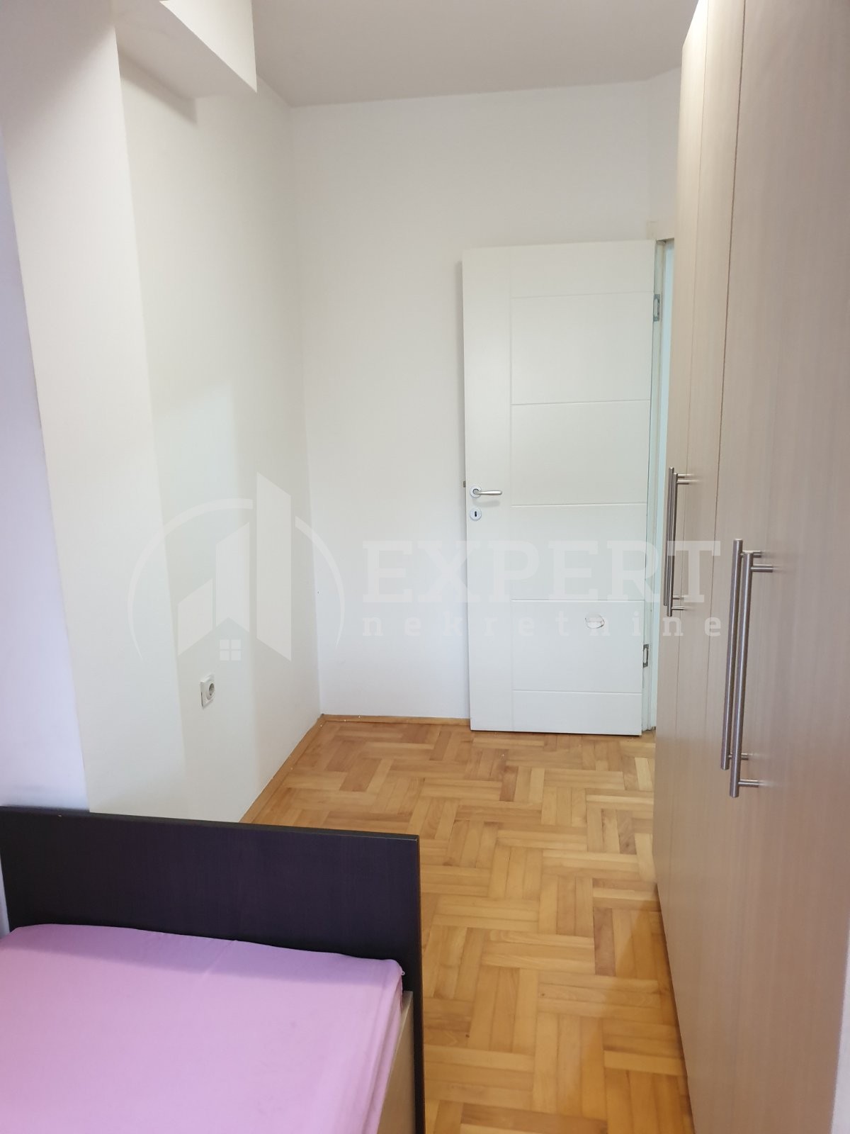 Jednosoban stan, 42 m2, Centar, Kej Kola srpskih sestara ID: i-09101 14