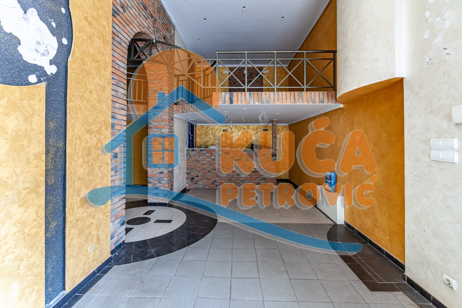 Lokal, 100 m2, Crveni Pevac, Bulevar dr Zorana ID: p-07858 1