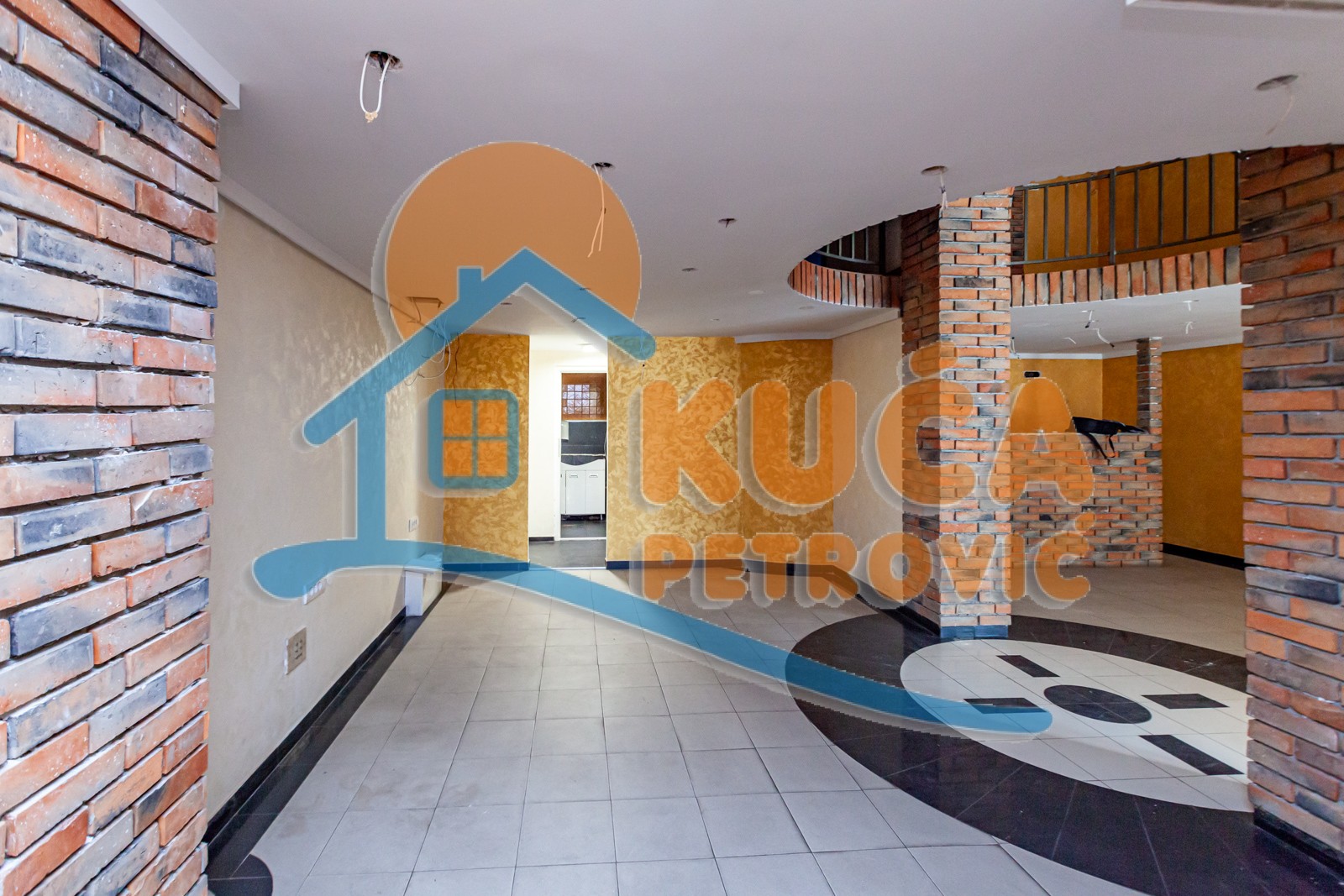Lokal, 100 m2, Crveni Pevac, Bulevar dr Zorana ID: p-07858 2