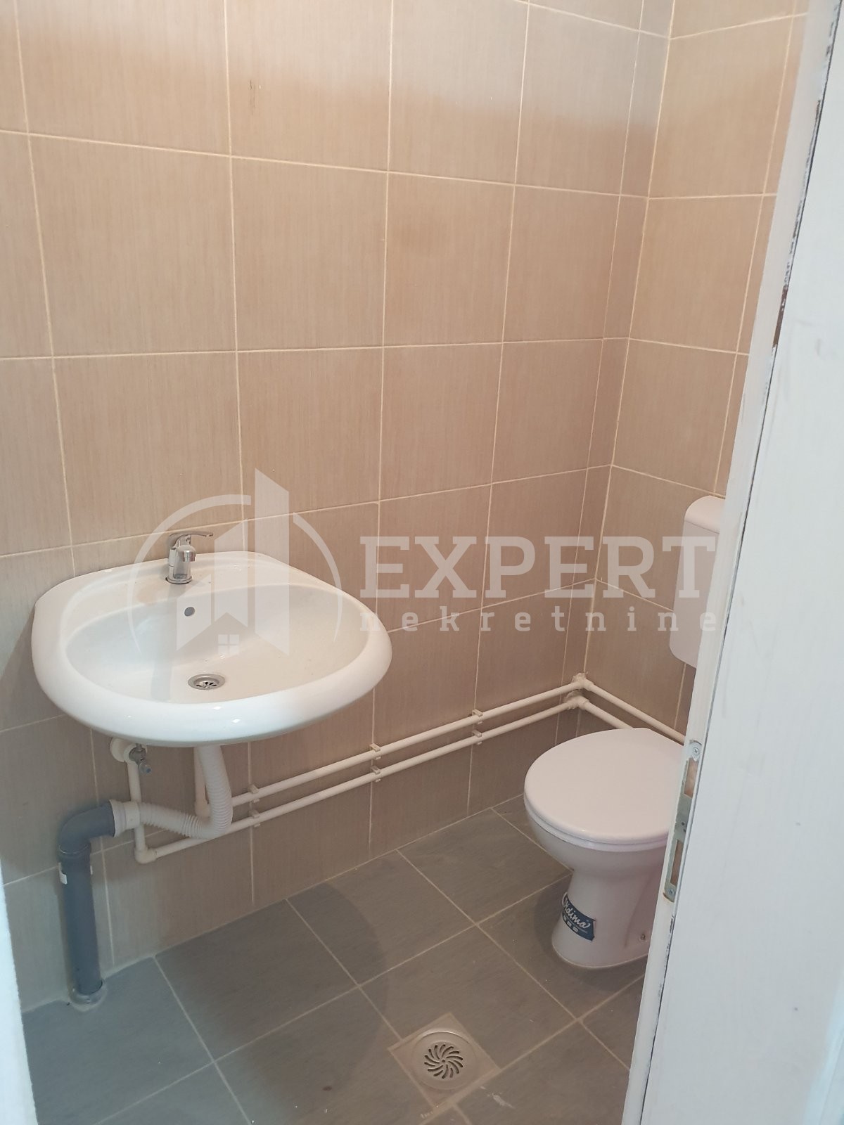 Lokal, 1000 m2, Palilula, Maršala Tita ID: i-09716 9