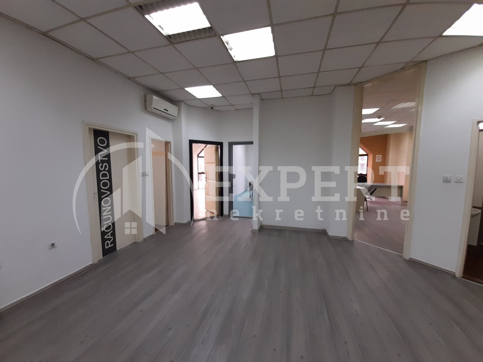 Lokal, 110 m2, Centar, Cara Dušana ID: i-010794 4