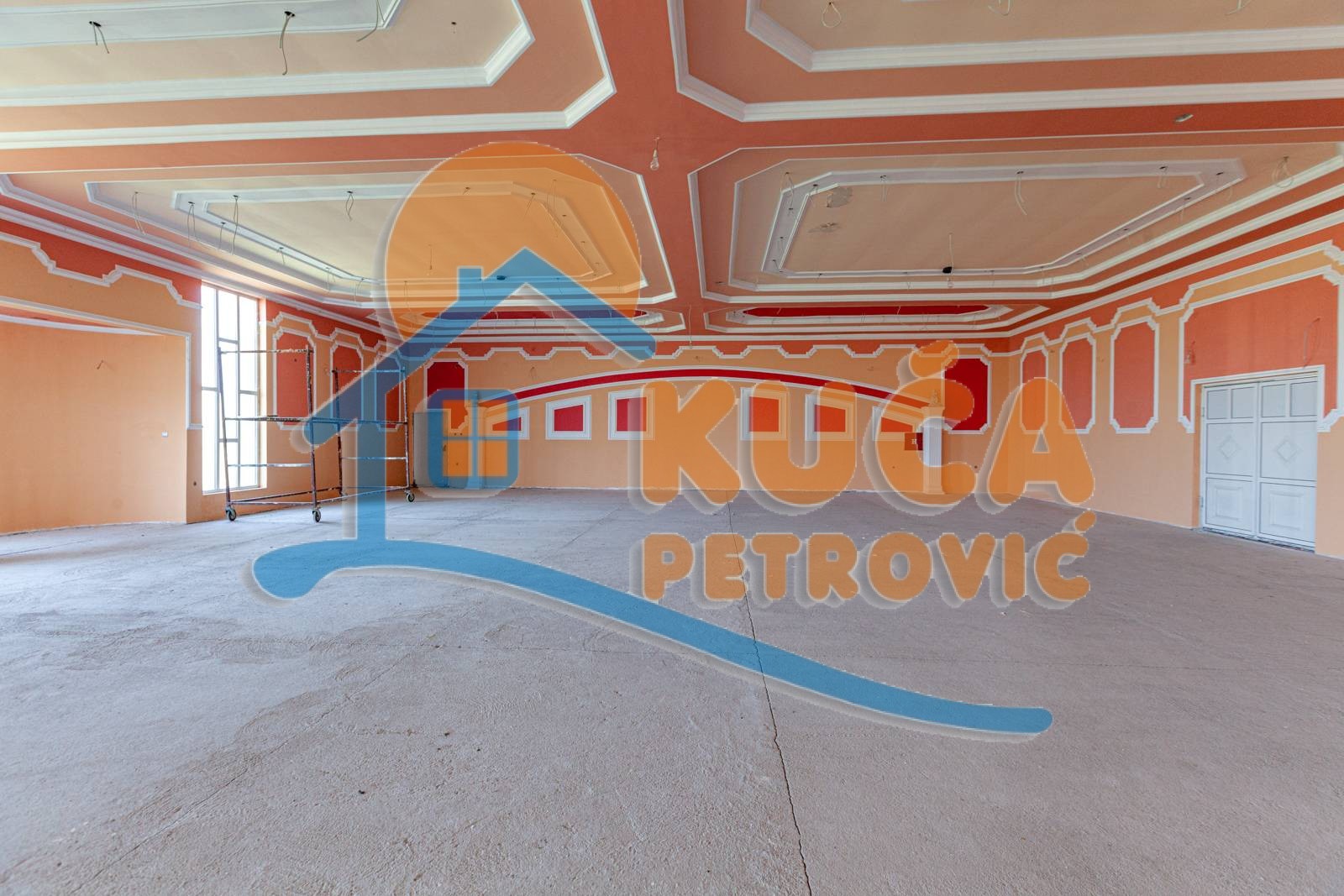 Lokal, 1100 m2, Pukovac ID: i-05840 5