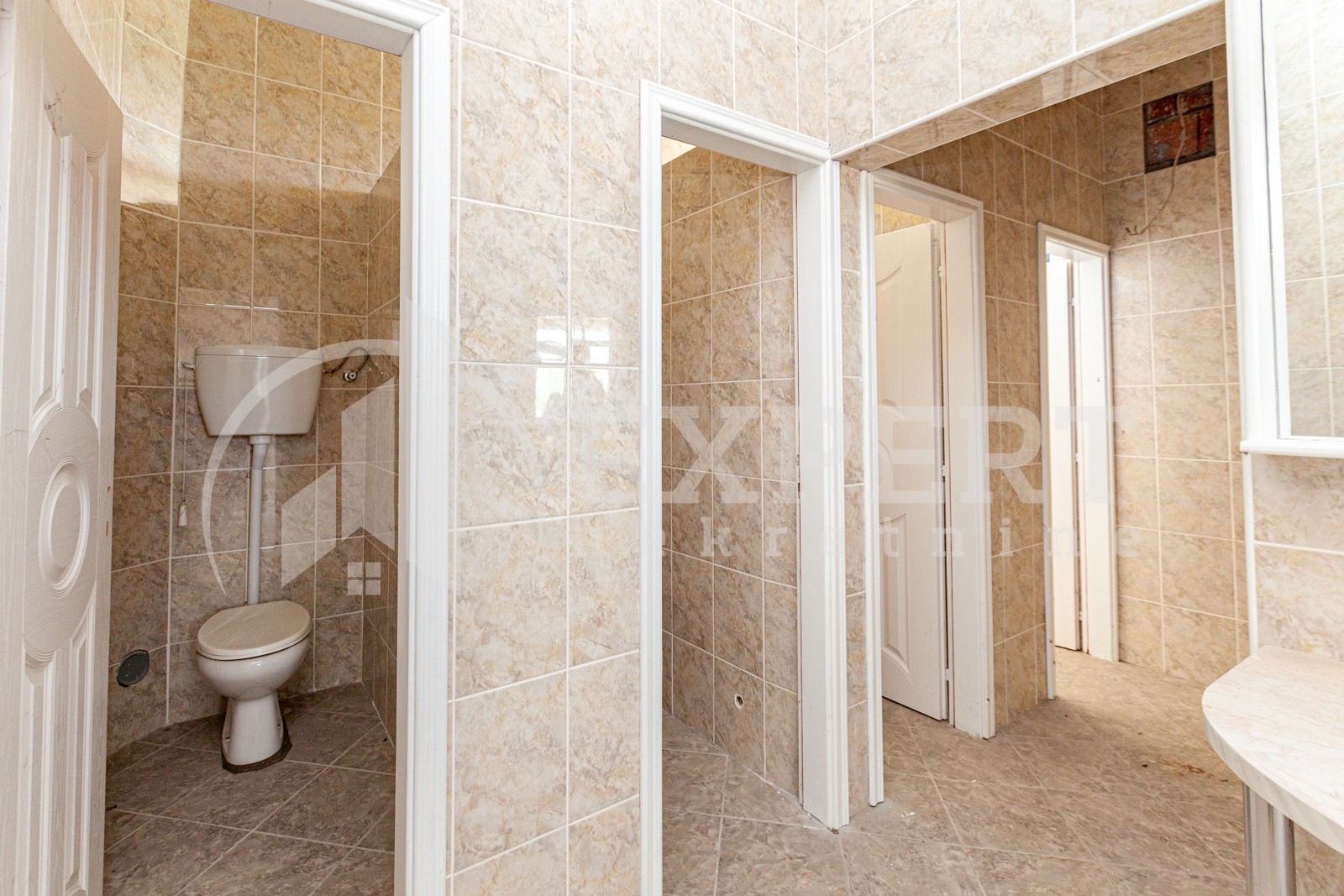 Lokal, 1100 m2, Pukovac ID: p-05833 4