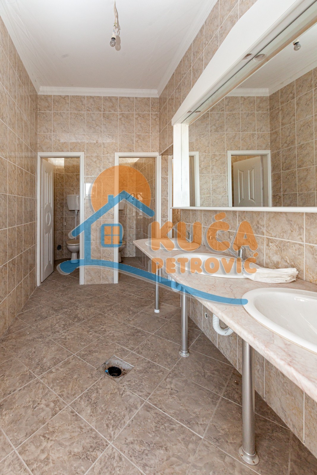 Lokal, 1100 m2, Pukovac ID: p-05833 3