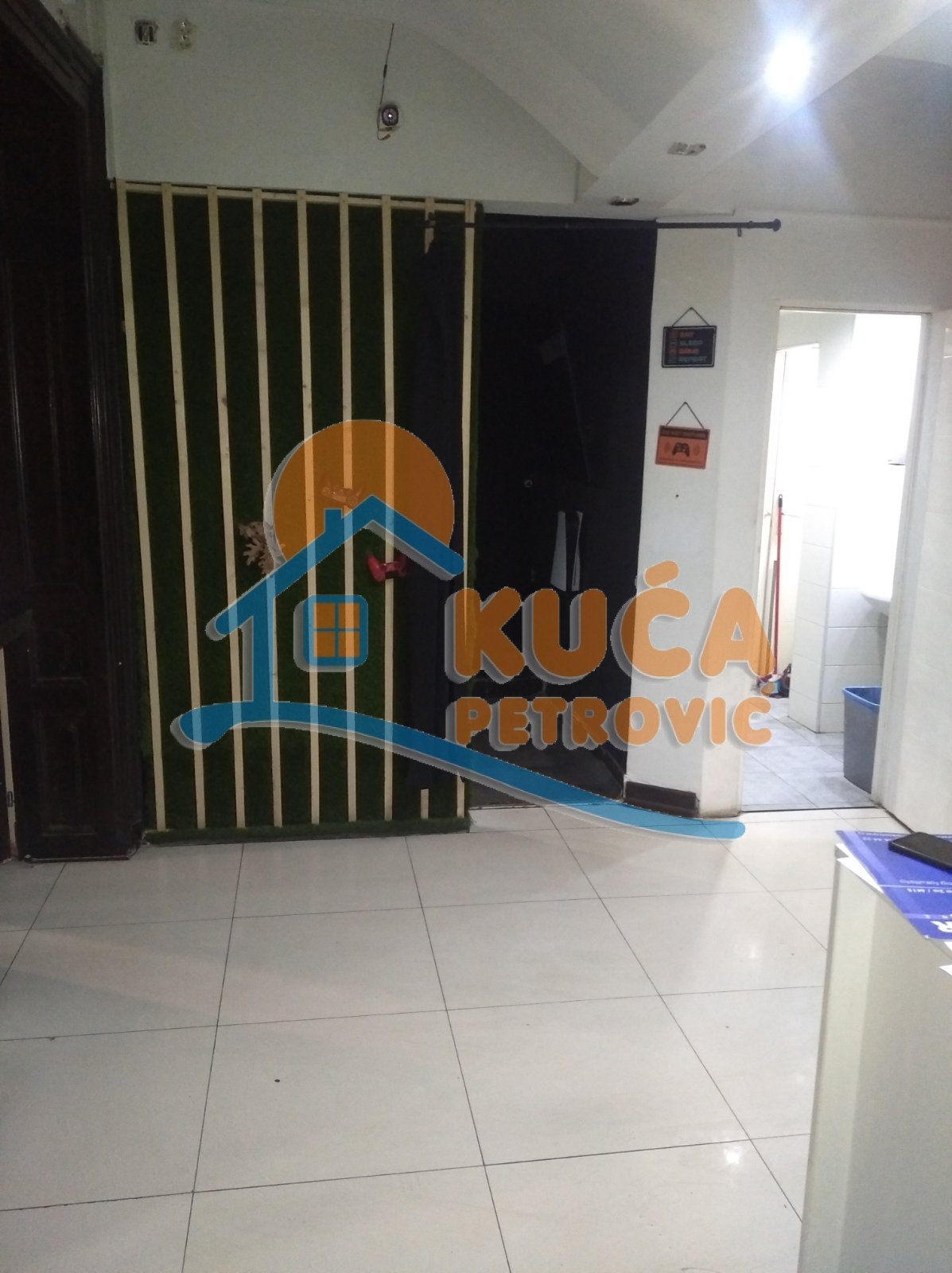 Lokal, 112 m2, Centar, Obrenovićeva ID: i-010805 6