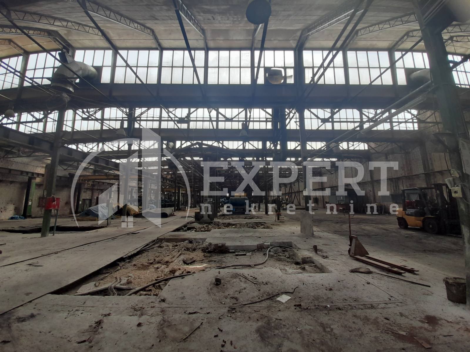 Lokal, 11817 m2, Mramorsko Brdo, Topličkog partizanskog odreda ID: i-09662 2