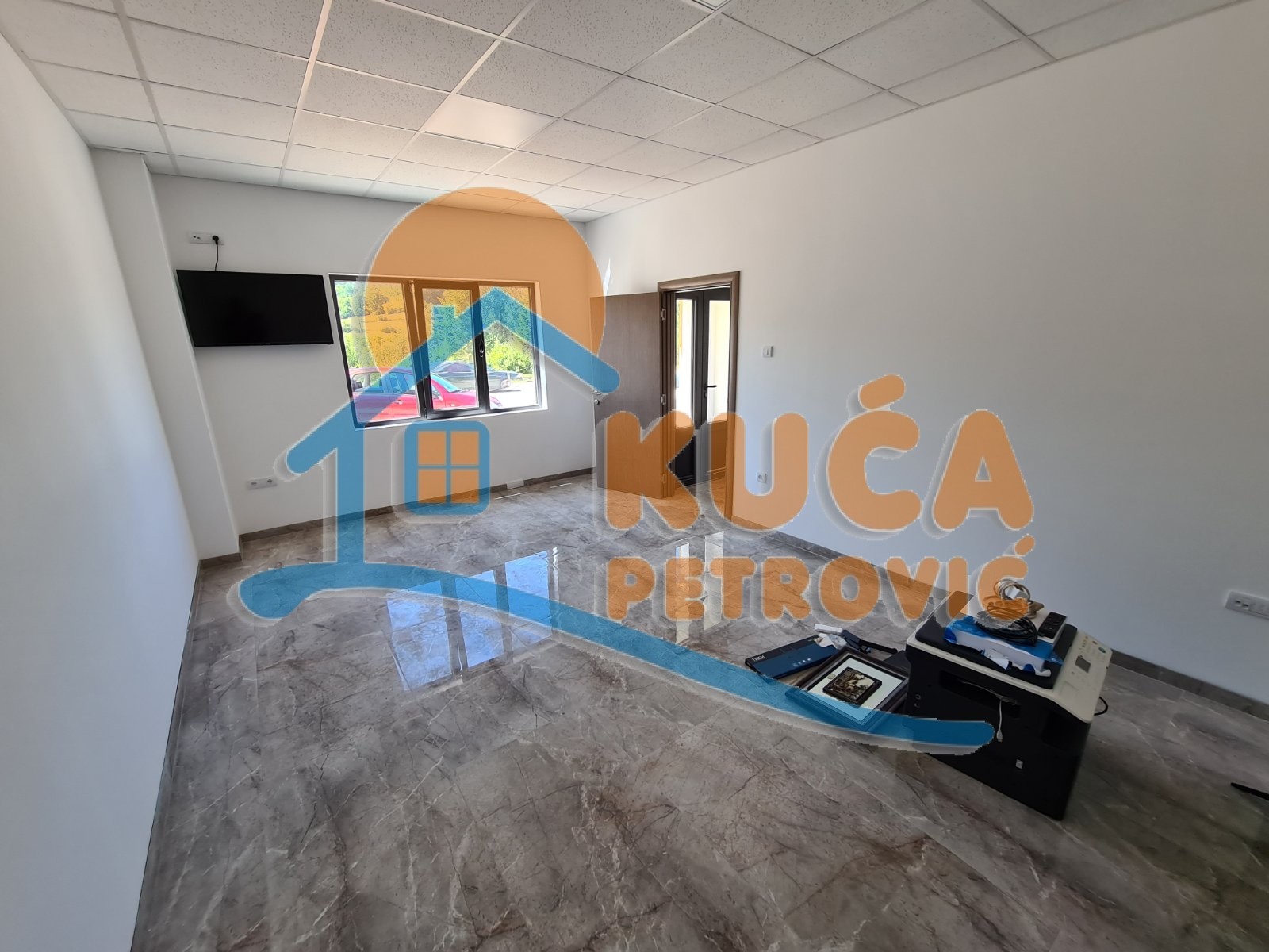 Lokal, 1200 m2, Dušana Trifunca ID: i-09366 2