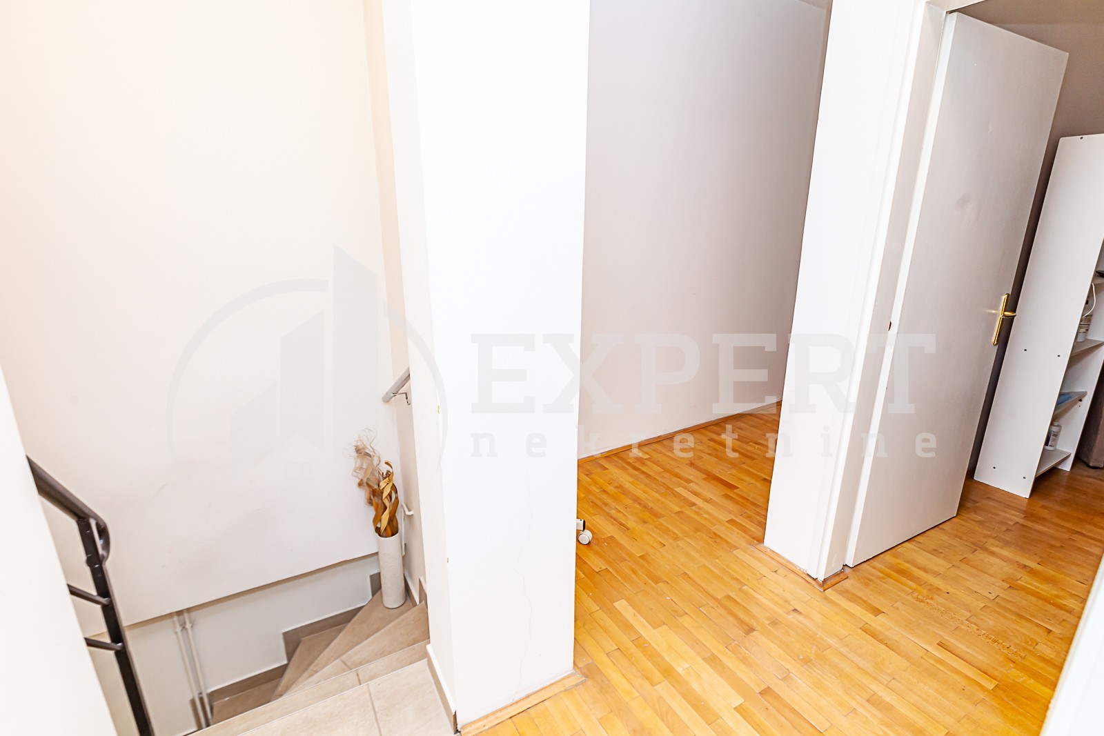 Lokal, 125 m2, Čair, Cara Dušana ID: i-011057 12