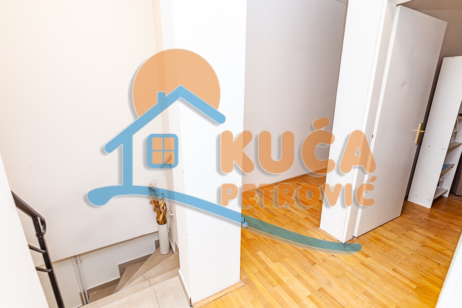 Lokal, 125 m2, Čair, Cara Dušana ID: i-011057 12