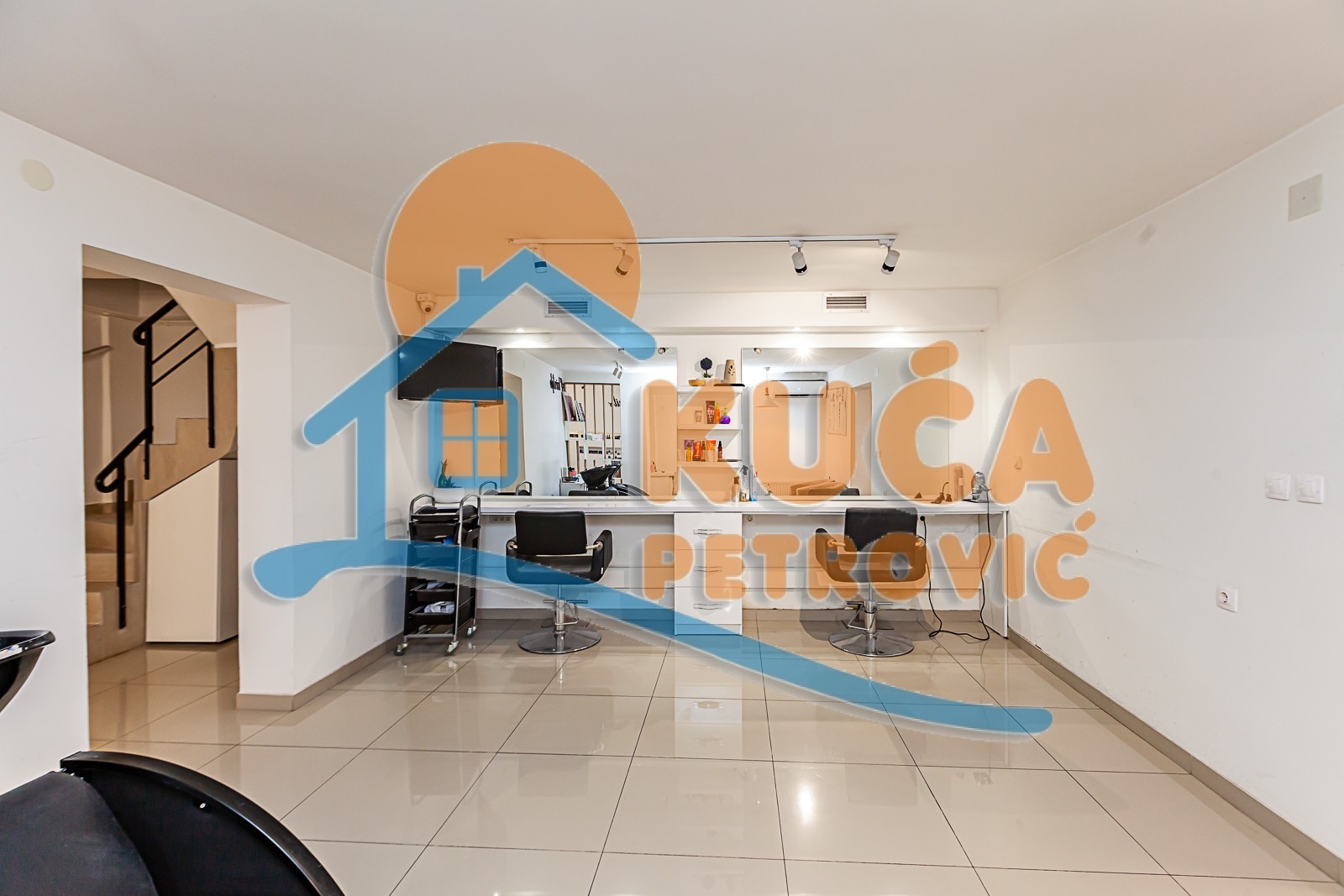 Lokal, 125 m2, Čair, Cara Dušana ID: i-011057 6