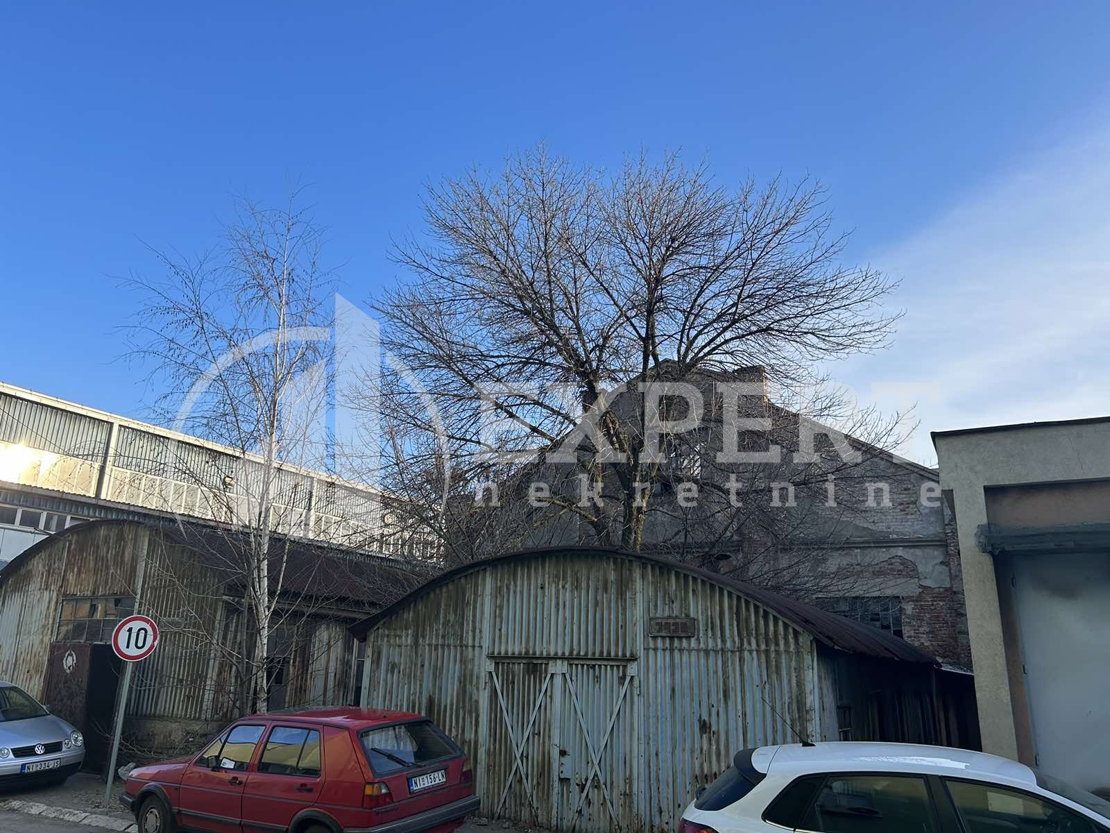 Lokal, 1250 m2, Čamurlija, Bulevar 12. februar ID: i-08414 2