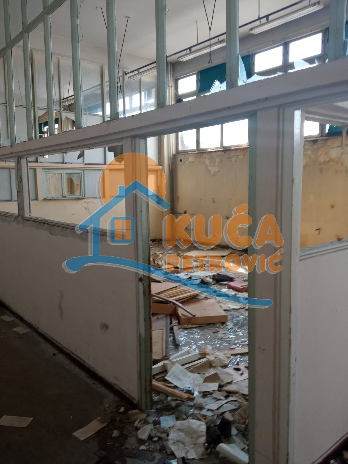 Lokal, 1260 m2, Trošarina, Bulevar svetog cara ID: i-06757 12