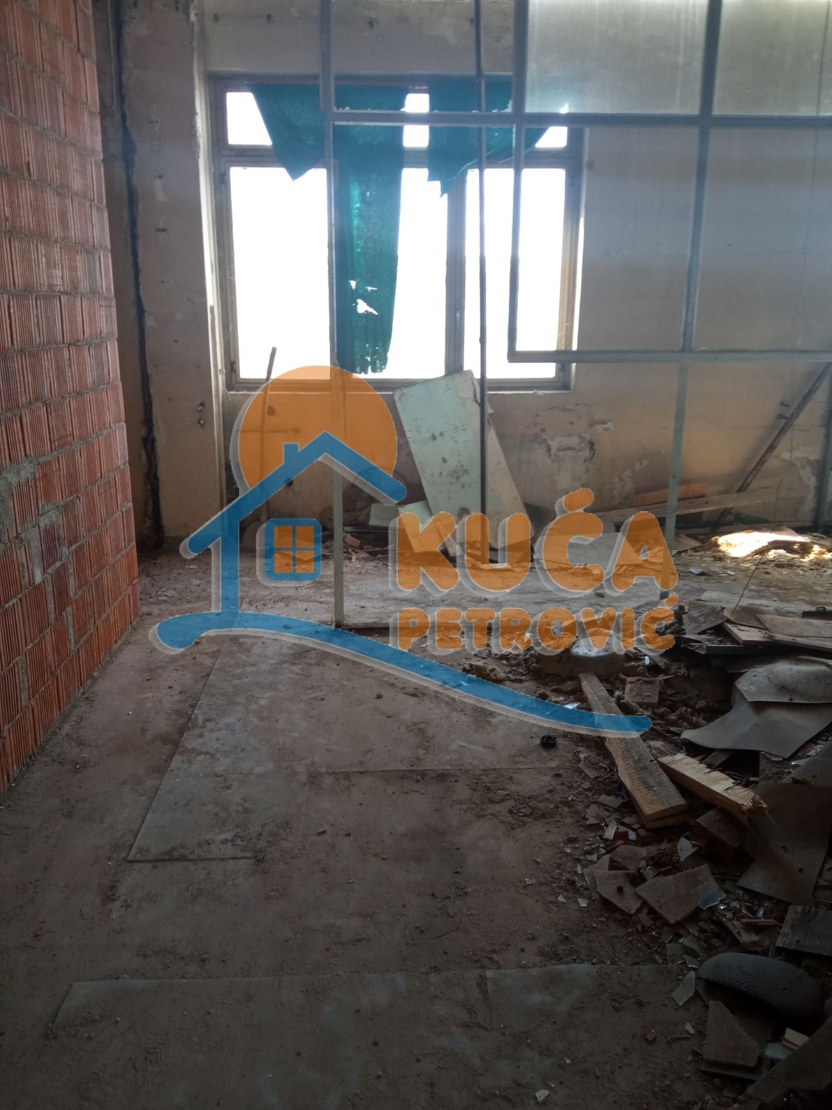 Lokal, 1260 m2, Trošarina, Bulevar svetog cara ID: i-06757 14