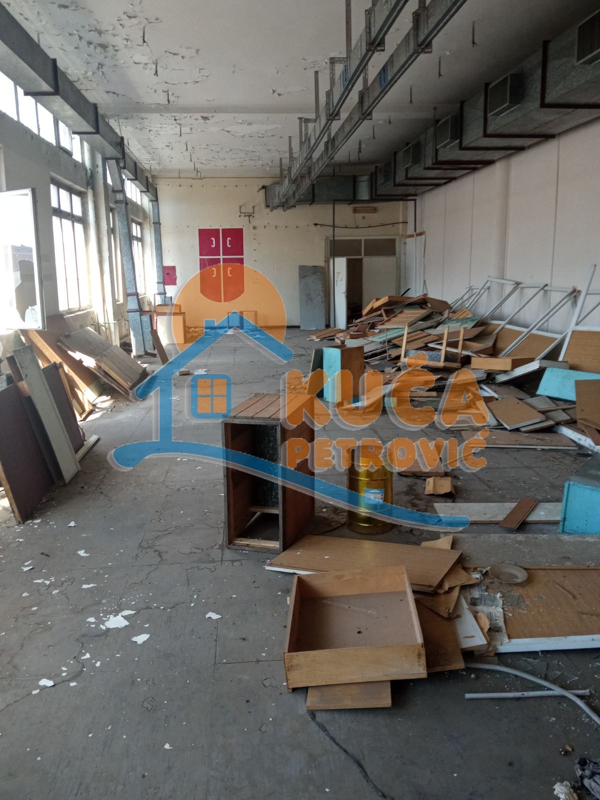 Lokal, 1260 m2, Trošarina, Bulevar svetog cara ID: i-06757 15