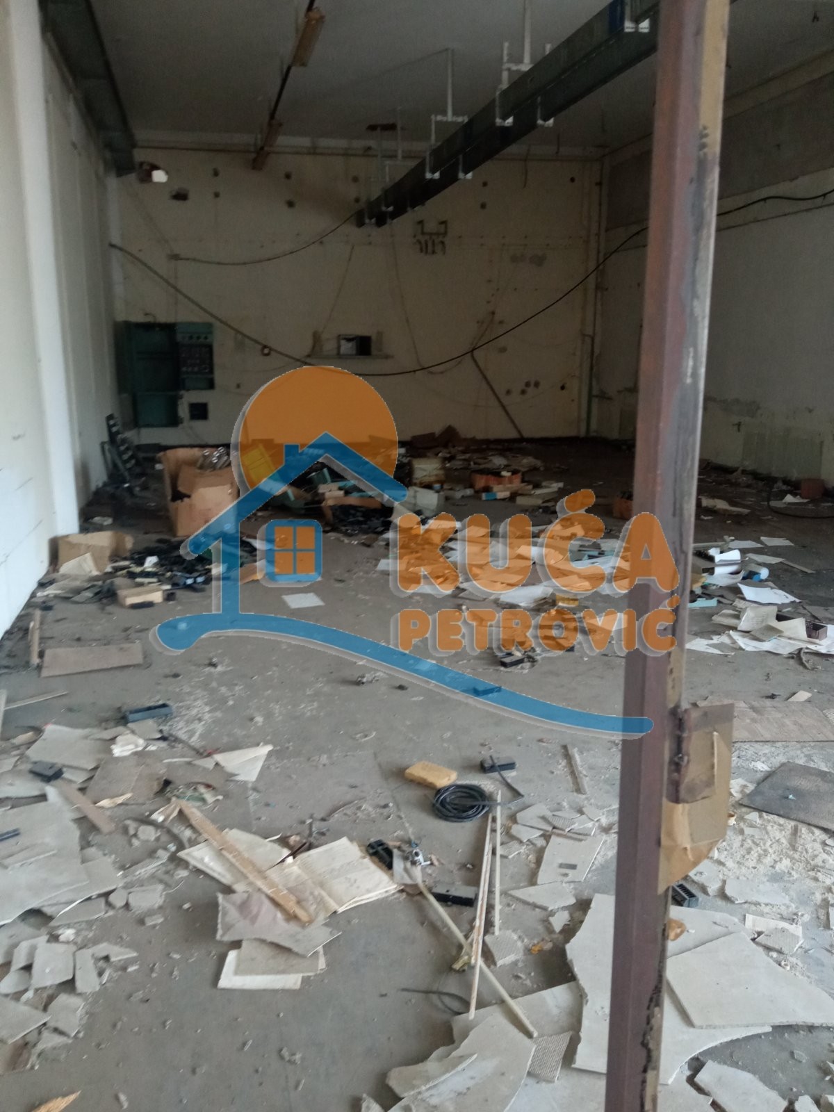 Lokal, 1260 m2, Trošarina, Bulevar svetog cara ID: i-06757 19