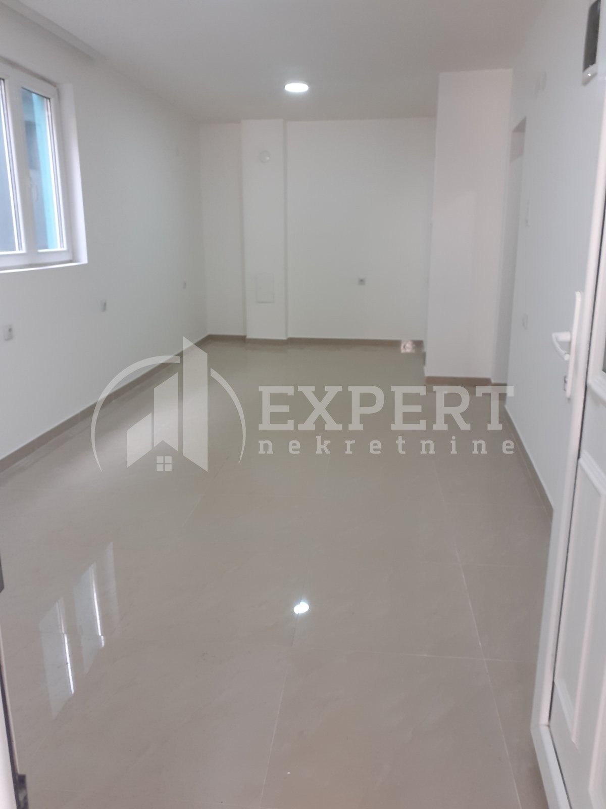 Lokal, 130 m2, Vojvode Momčila ID: i-06819 3