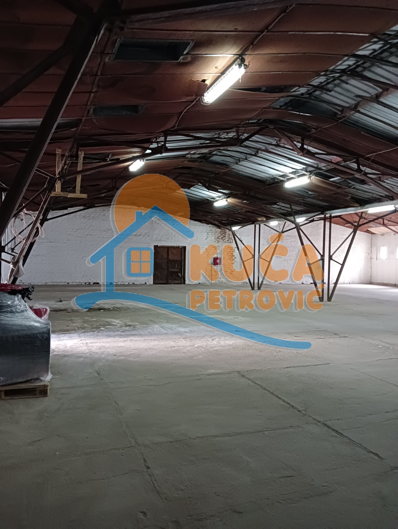 Lokal, 1420 m2, Trošarina, Bulevar svetog cara ID: i-06692 4