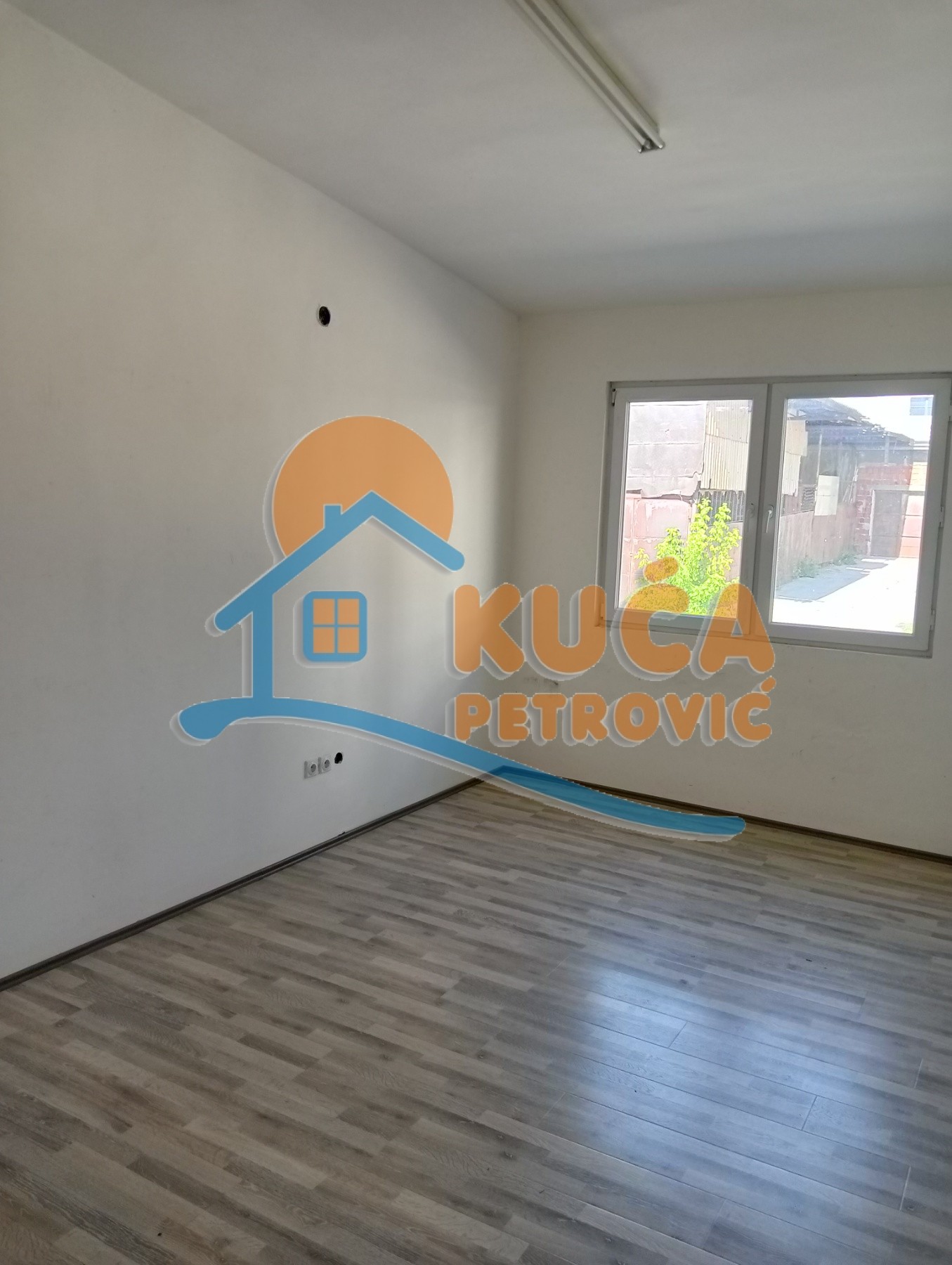 Lokal, 1420 m2, Trošarina, Bulevar svetog cara ID: i-06692 7