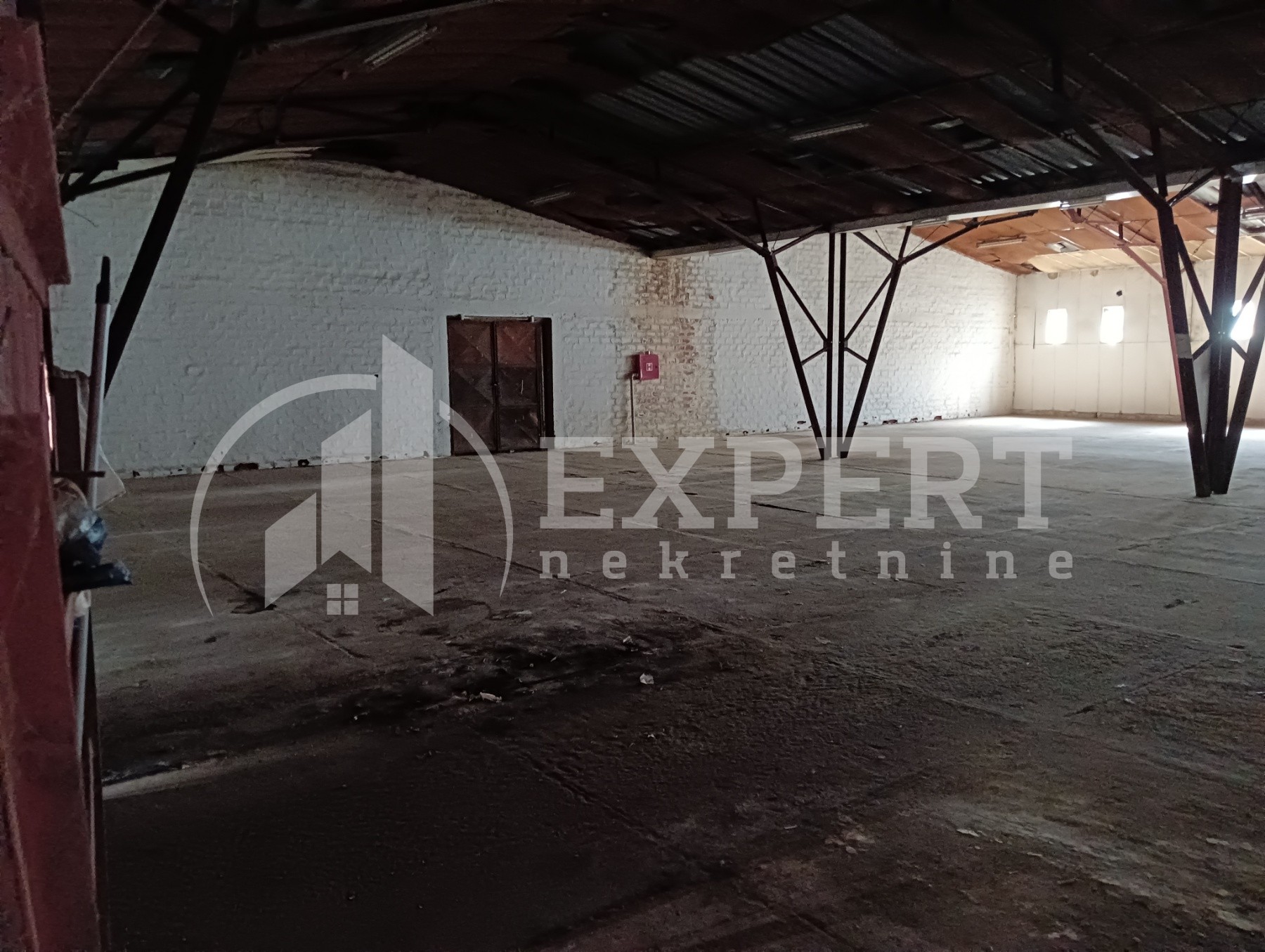 Lokal, 1420 m2, Trošarina, Bulevar svetog cara ID: i-06692 3