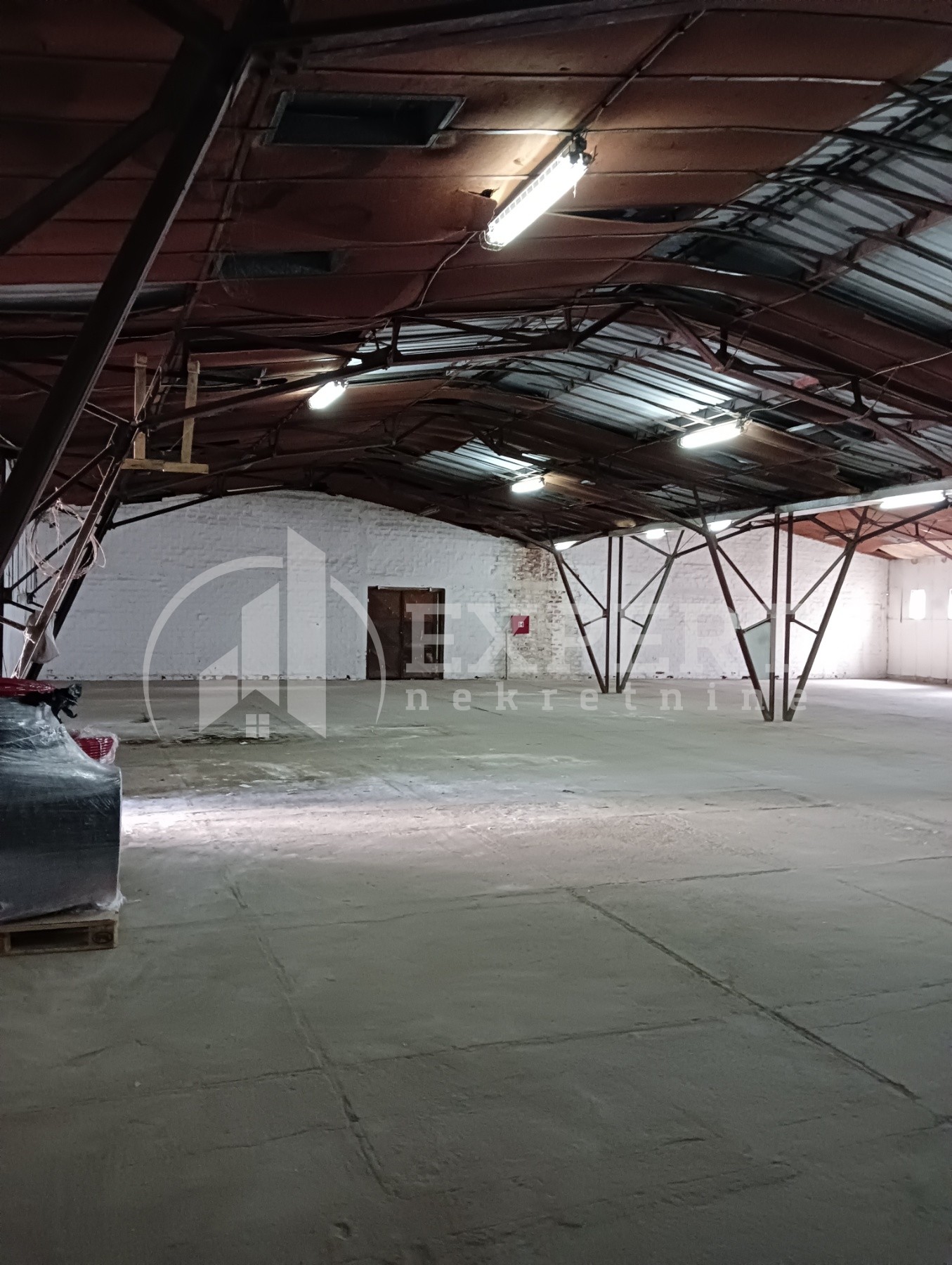 Lokal, 1420 m2, Trošarina, Bulevar svetog cara ID: i-06692 4