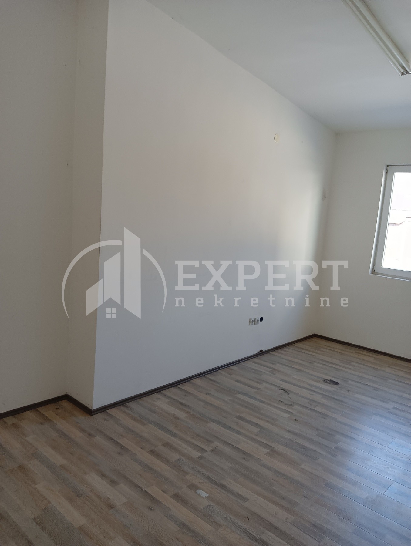 Lokal, 1420 m2, Trošarina, Bulevar svetog cara ID: i-06692 10