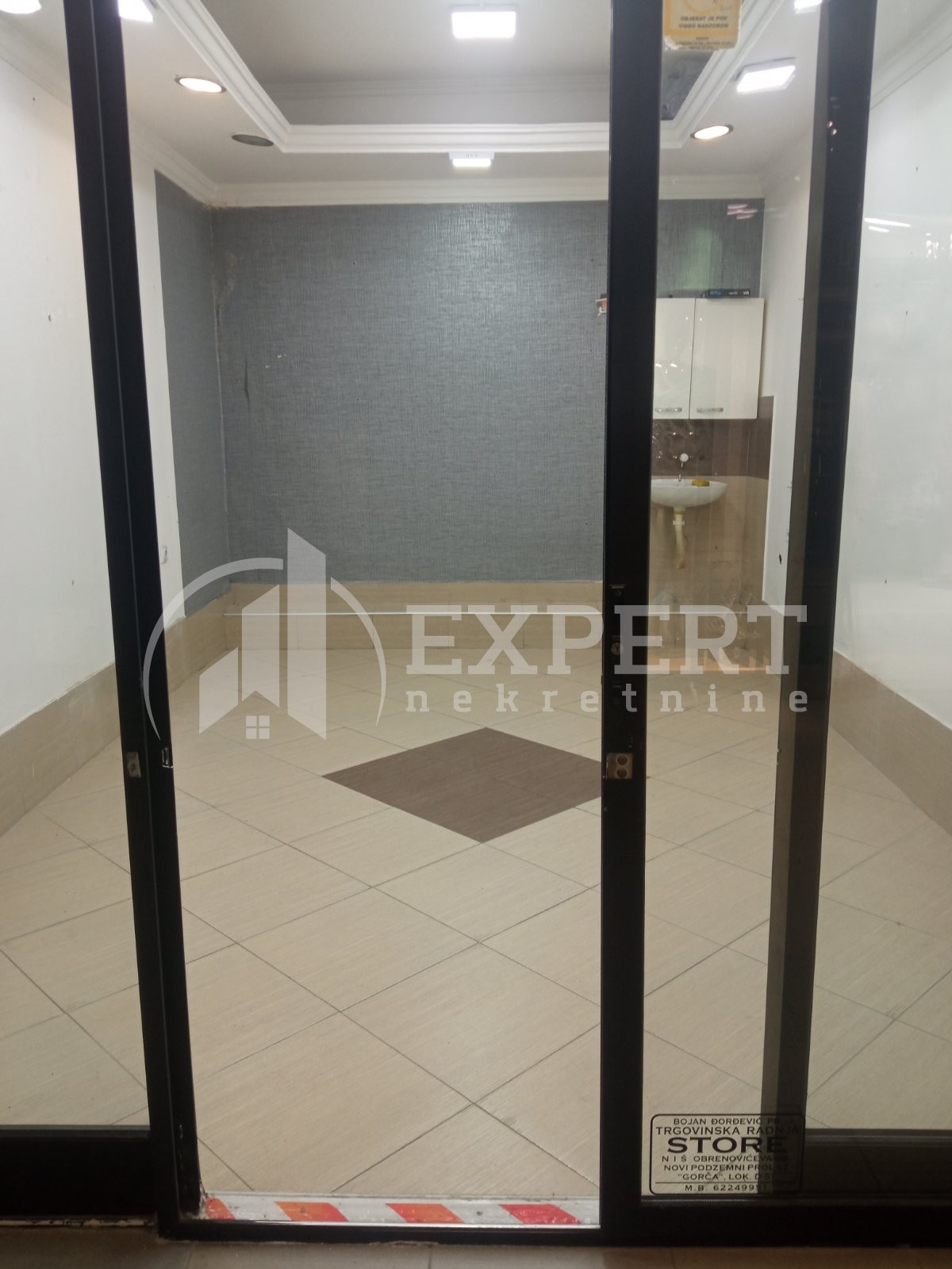 Lokal, 15 m2, Centar, Obrenovićeva ID: i-07157 3