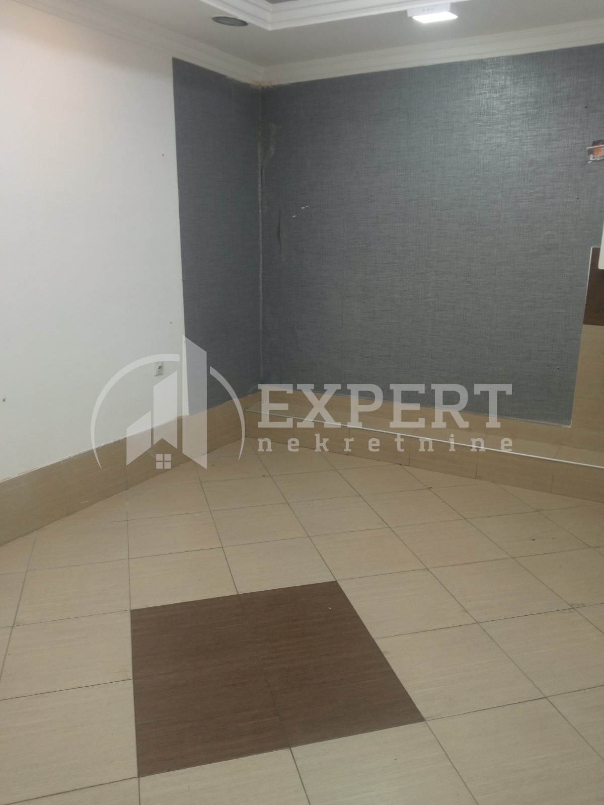 Lokal, 15 m2, Centar, Obrenovićeva ID: i-07157 5